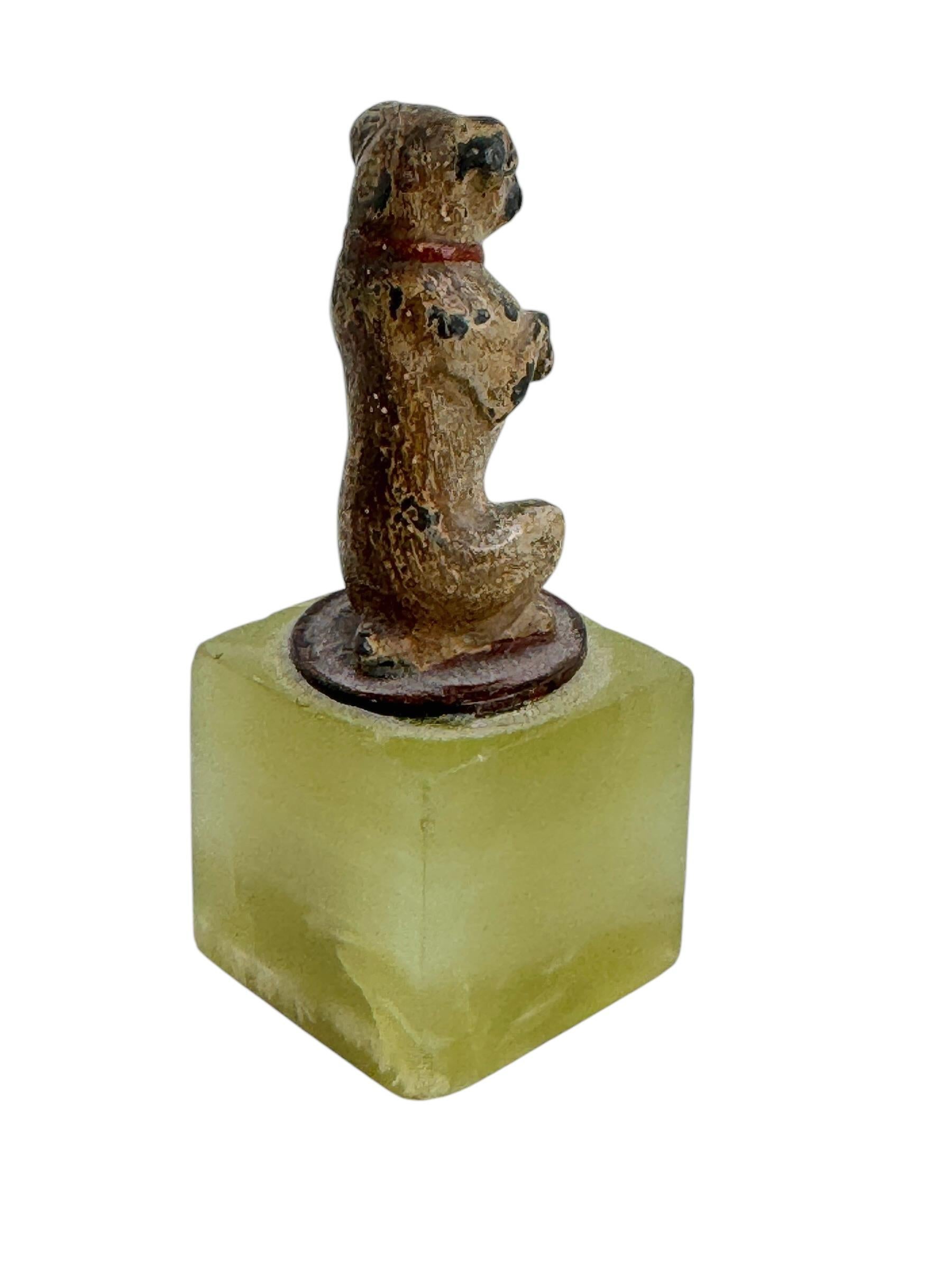 Frühes 20. Jahrhundert Mops Österreichische Vienna Bronze Miniatur Figur auf Marmorsockel im Angebot 2