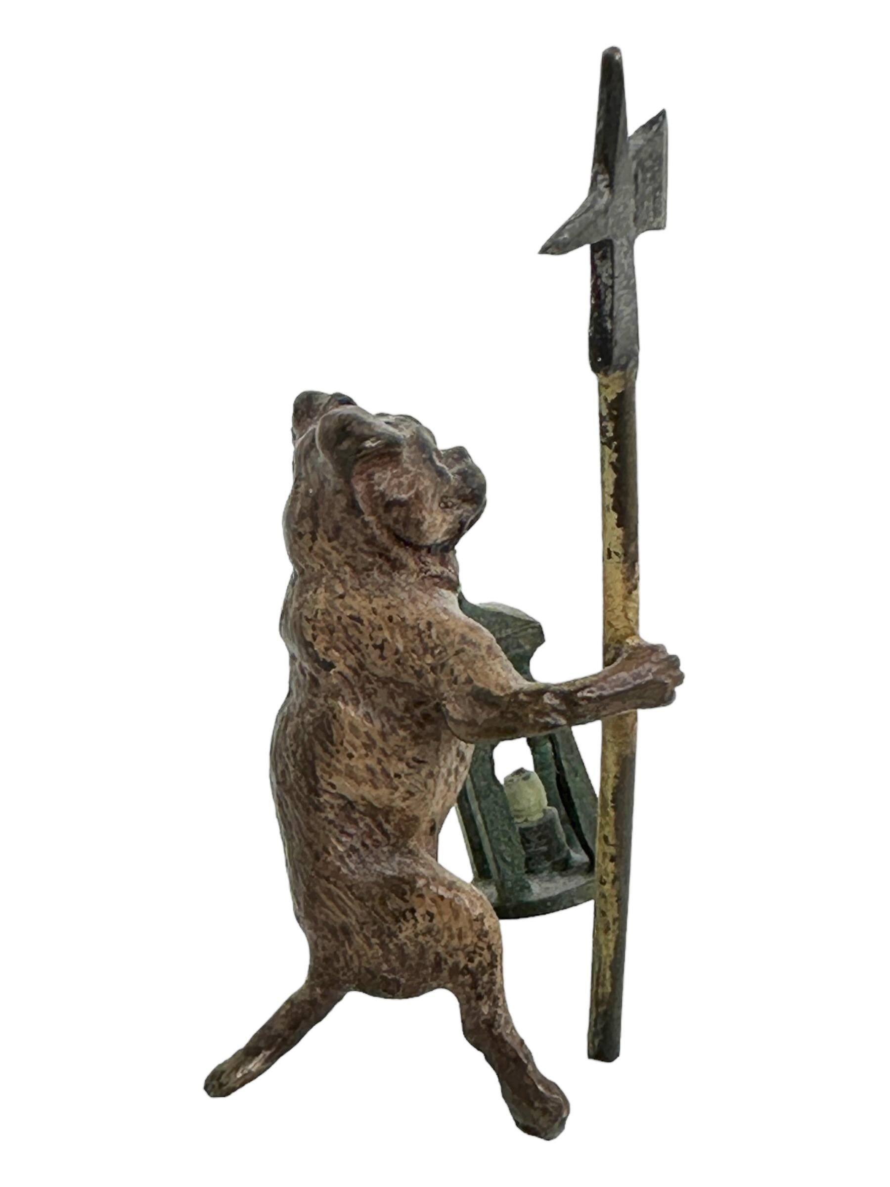 Autrichien Début du 20e siècle Chien de garde Veilleur de nuit autrichien Vienne Bronze Miniature en vente