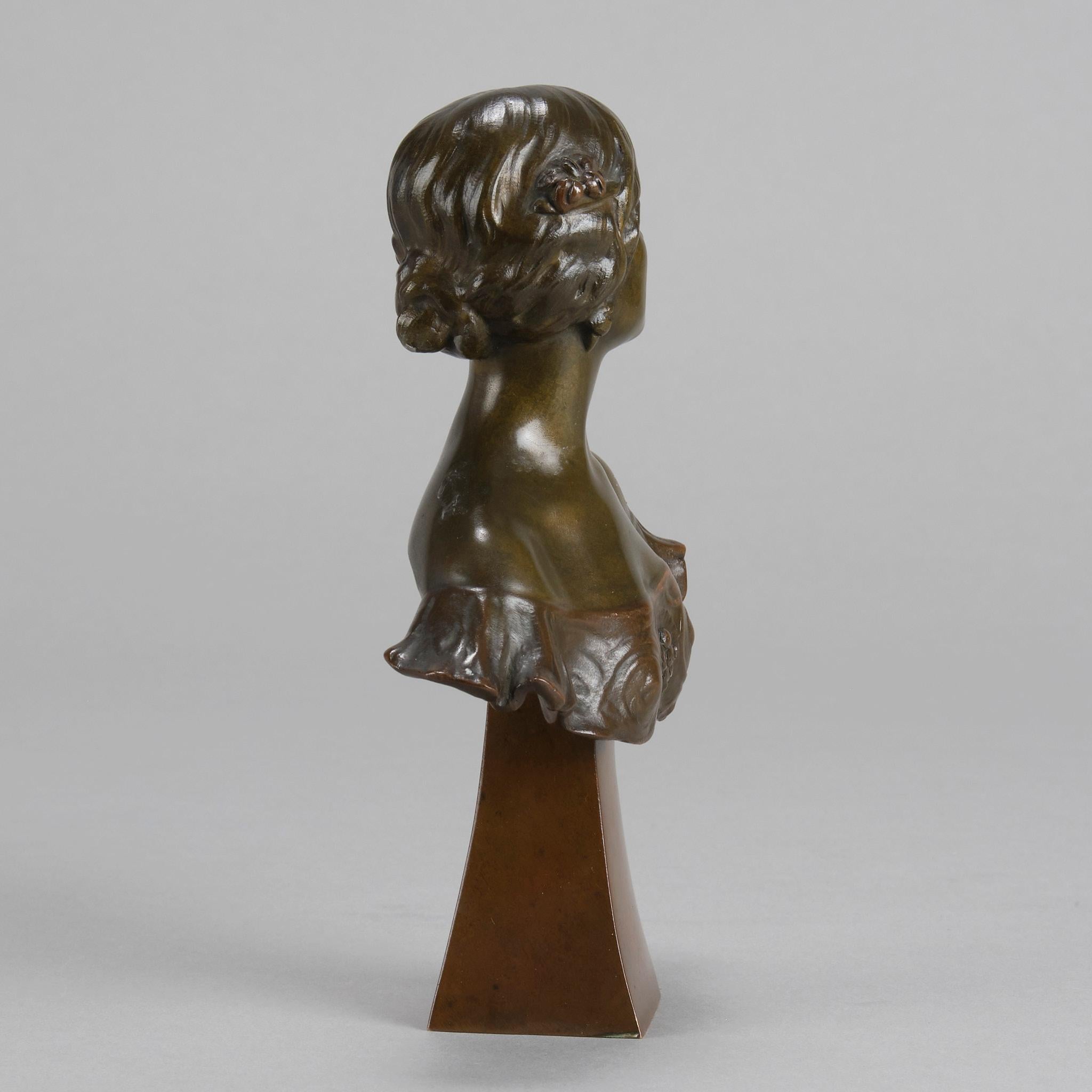 Art nouveau Buste en bronze français du début du 20e siècle intitulé Art Nouveau par Alexandre Caron en vente