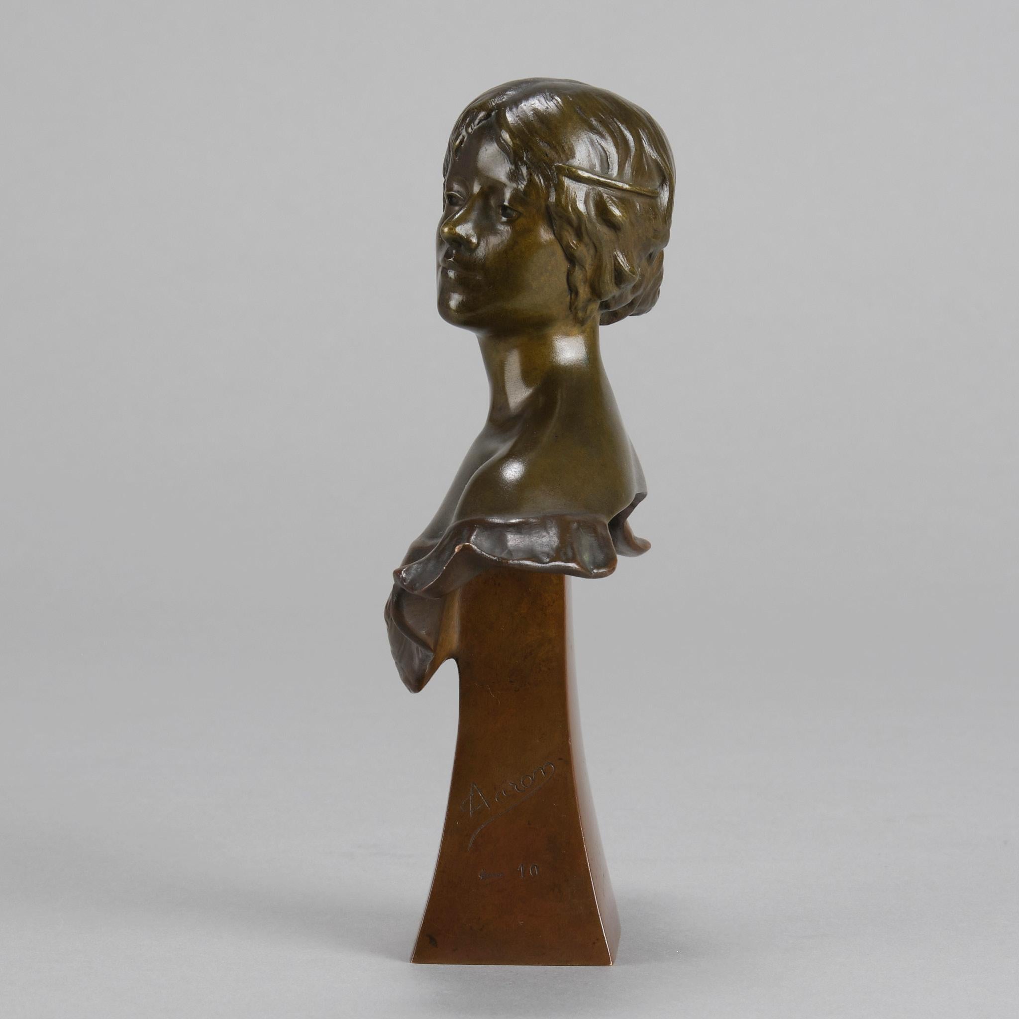 Début du 20ème siècle Buste en bronze français du début du 20e siècle intitulé Art Nouveau par Alexandre Caron en vente