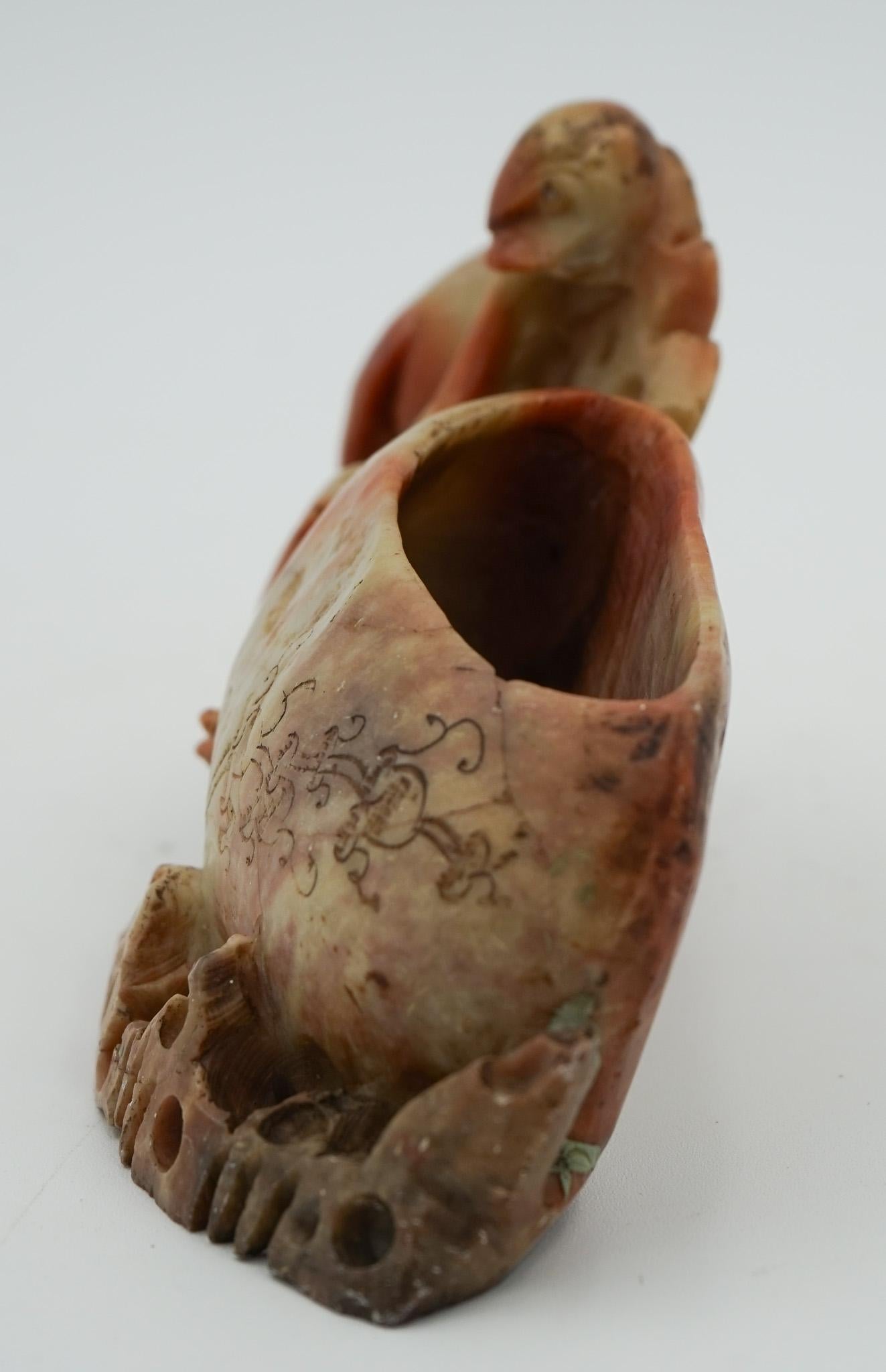 Stéatite POT DE DÉCORATION EN PIERRE DE SAVON CHINOIS DE LA PREMIÈRE ANNEE DU 20e SIÈCLE Sculpté à la main en vente