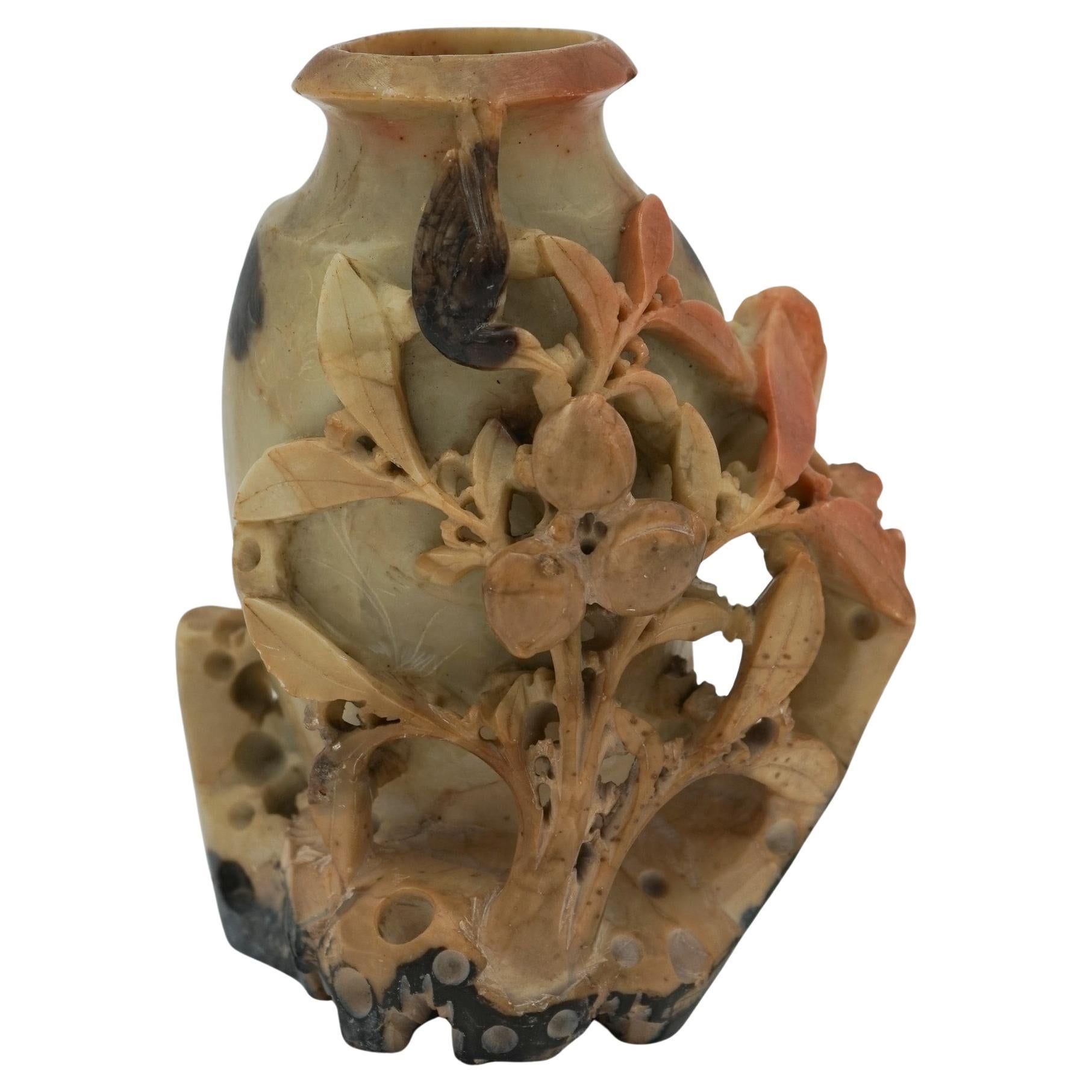 VASO DECORATIVO ORIENTALE CINESE DEL VENTENNALE intagliato a mano in pietra da sapone floreale