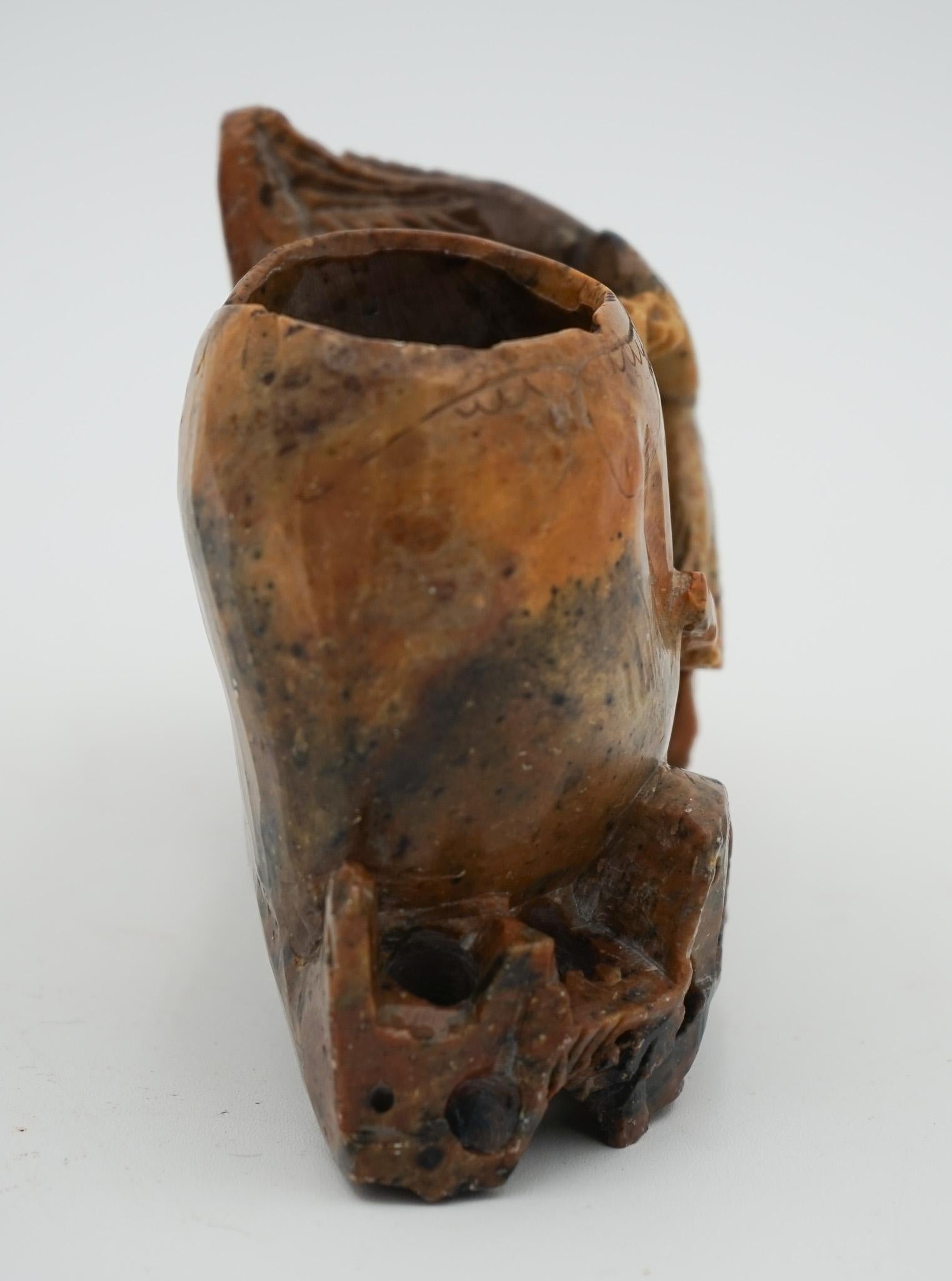 20ième siècle DÉCORATIVE EN PIERRE DE SAVON ORIENTALE CHINOISE DE LA PREMIÈRE ANNEE DU 20e SIÈCLE Sculptée à la main 2 POTS en vente