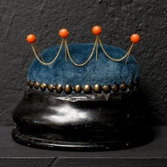 Early 20th Century 14-Karat Indonesian Gold and Coral Kerosang Kebaya Pin