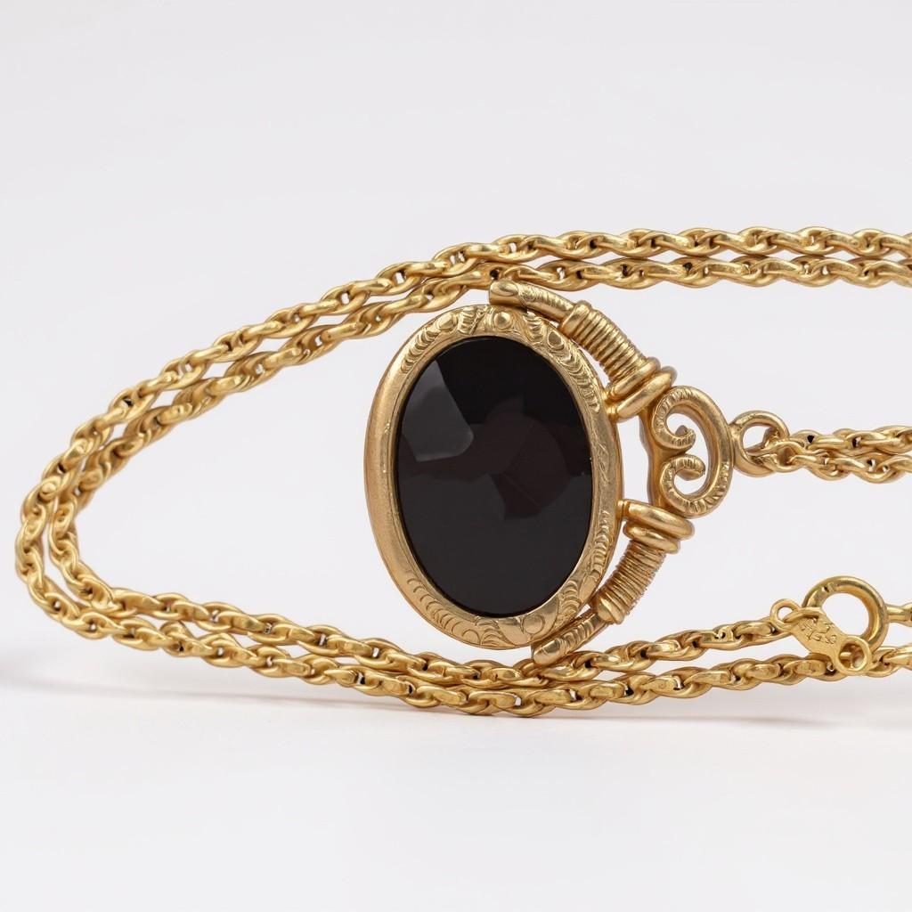 Collana in oro 14k con cammeo a intaglio del primo Novecento, 24 inc. in vendita 2