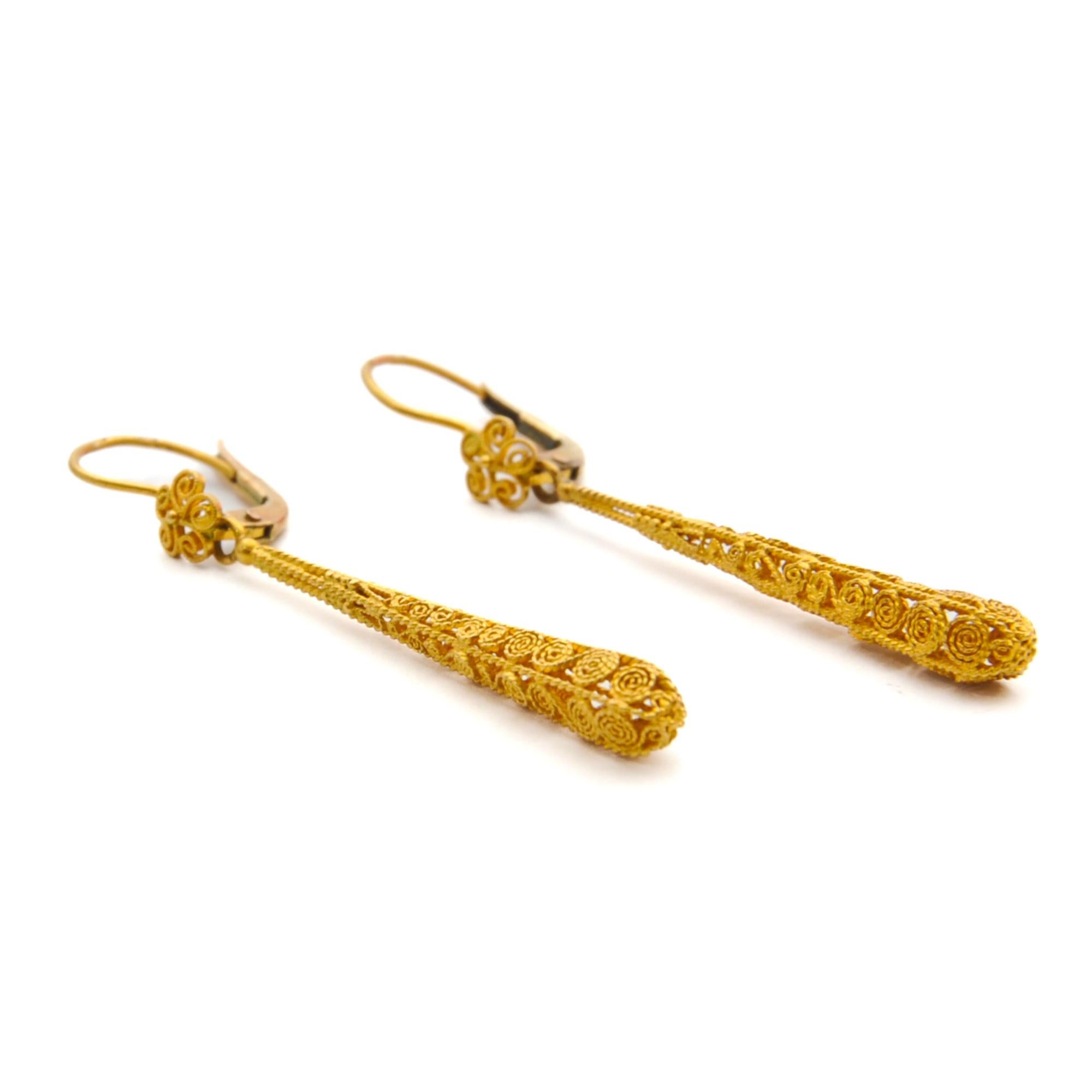 Women's Antique 14K Yellow Gold Filigree Dangle Earrings For Sale