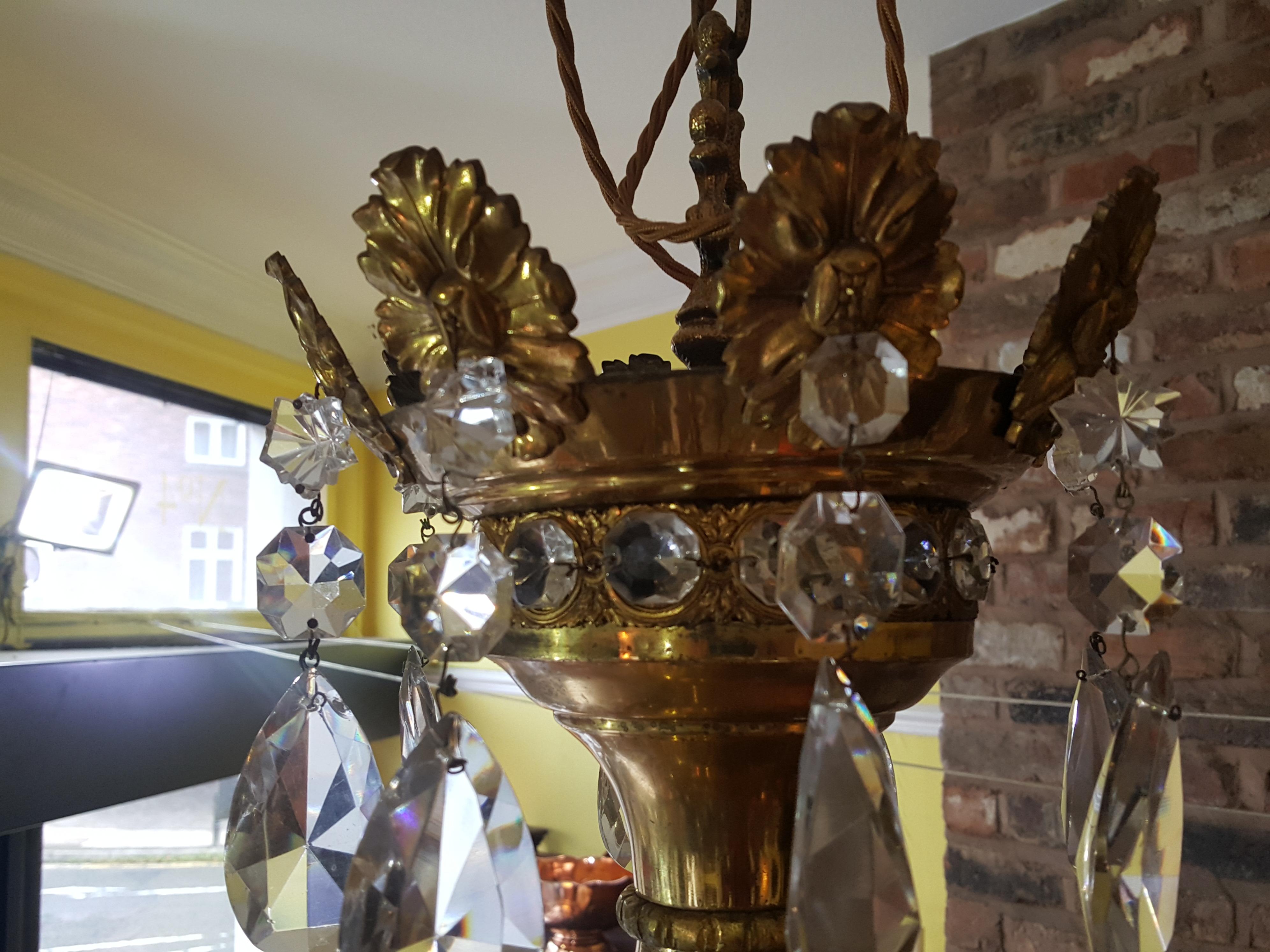 Early 20th Century 18-Light Brass and Crystal Chandelier 1