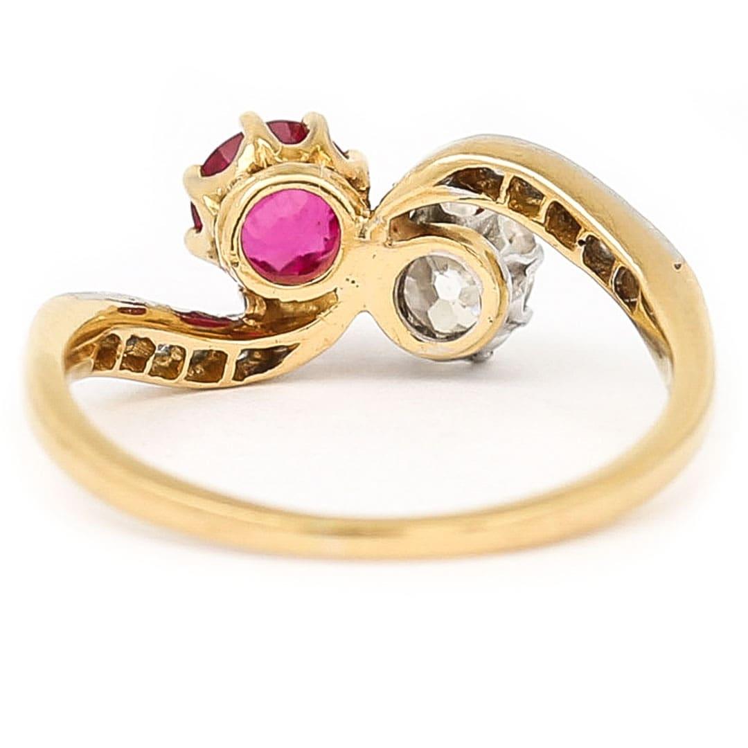 Early 20th Century 18ct Gold Ruby and Diamond Toi et Moi Ring 1