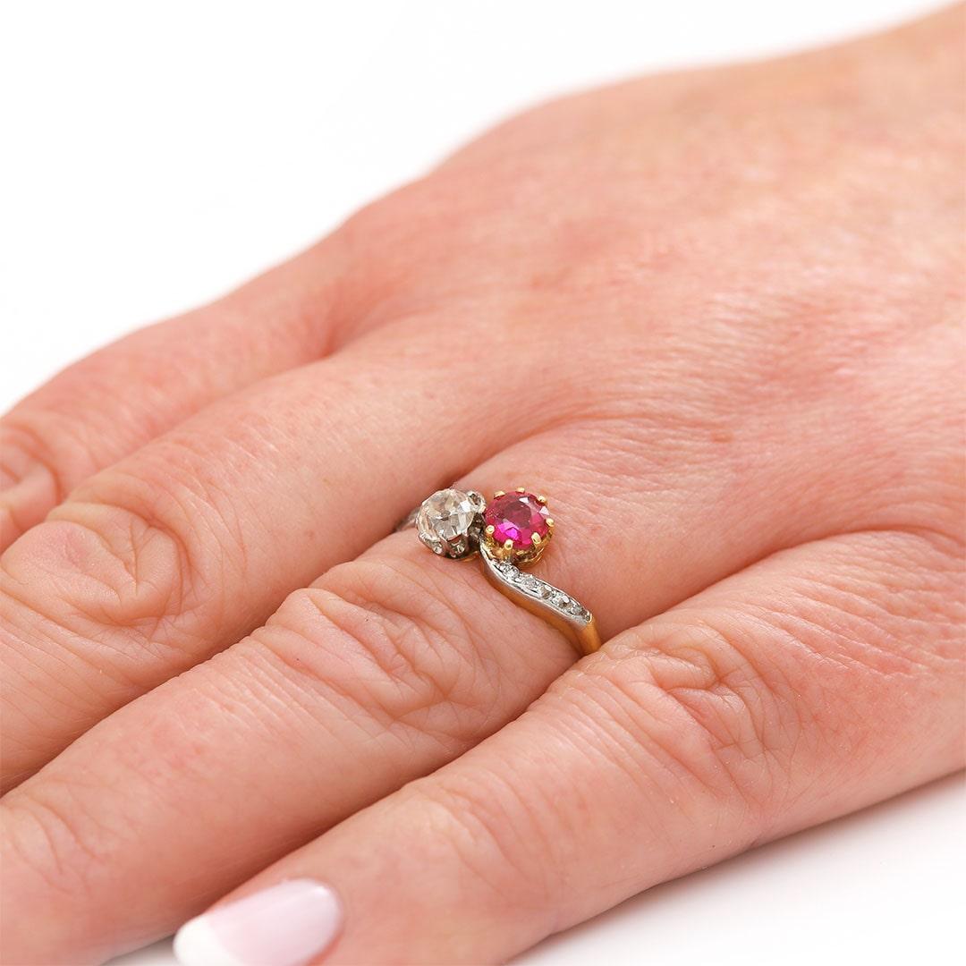 Early 20th Century 18ct Gold Ruby and Diamond Toi et Moi Ring 3