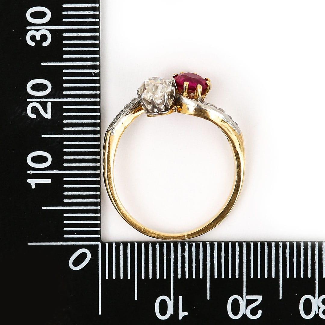 Early 20th Century 18ct Gold Ruby and Diamond Toi et Moi Ring 4