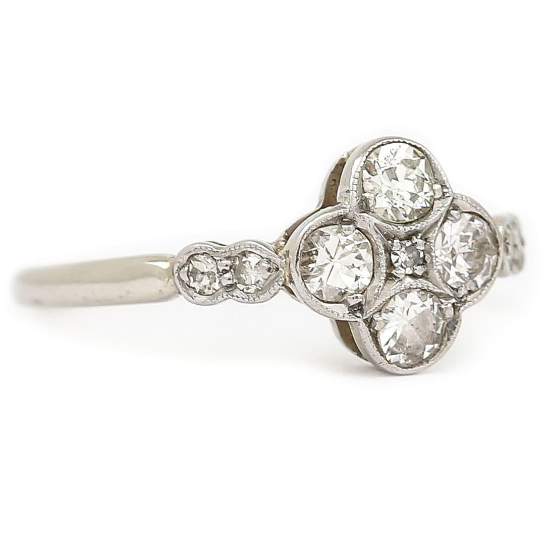 Early 20th Century 18ct White Gold and Platinum Four Stone Ring, Circa 1910 In Good Condition In Lancashire, Oldham