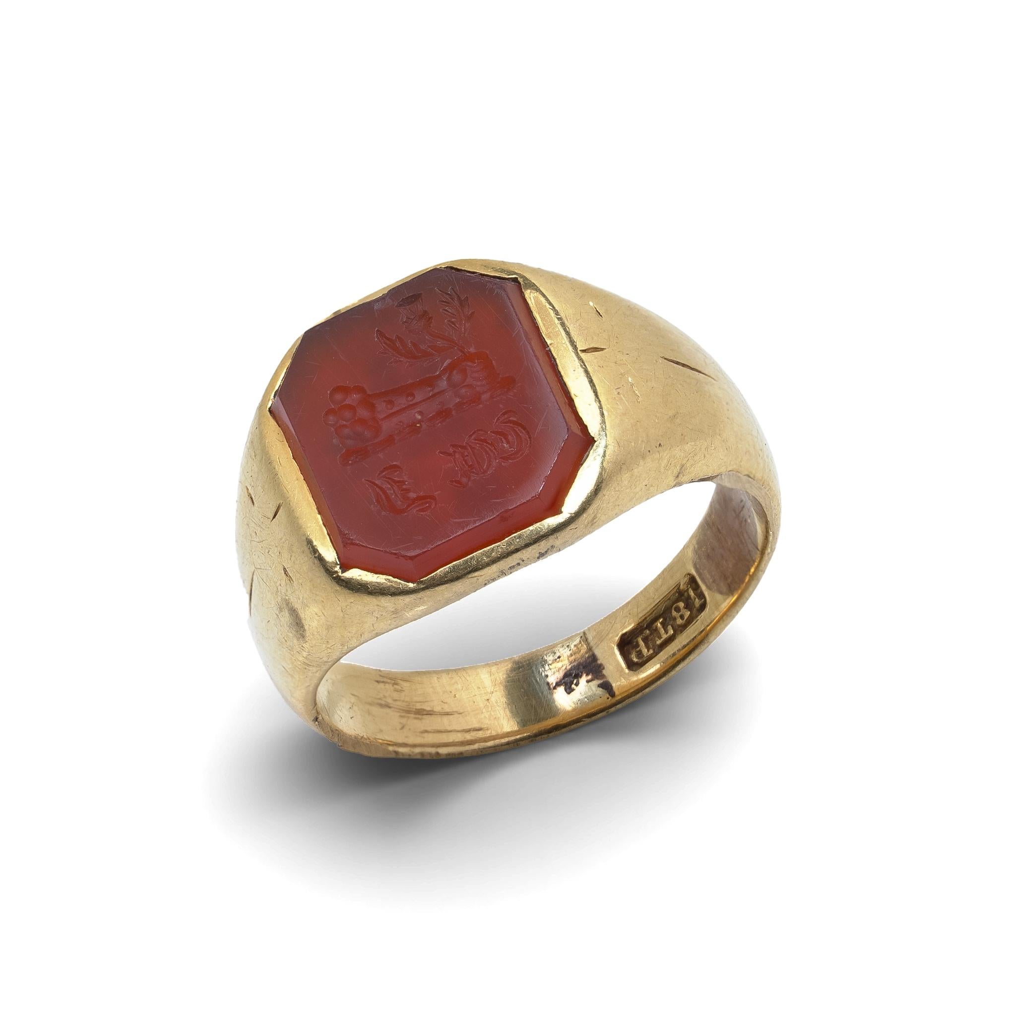 Früher 20. Jahrhundert 18KT Gold Karneol Intaglio Siegelring im Angebot