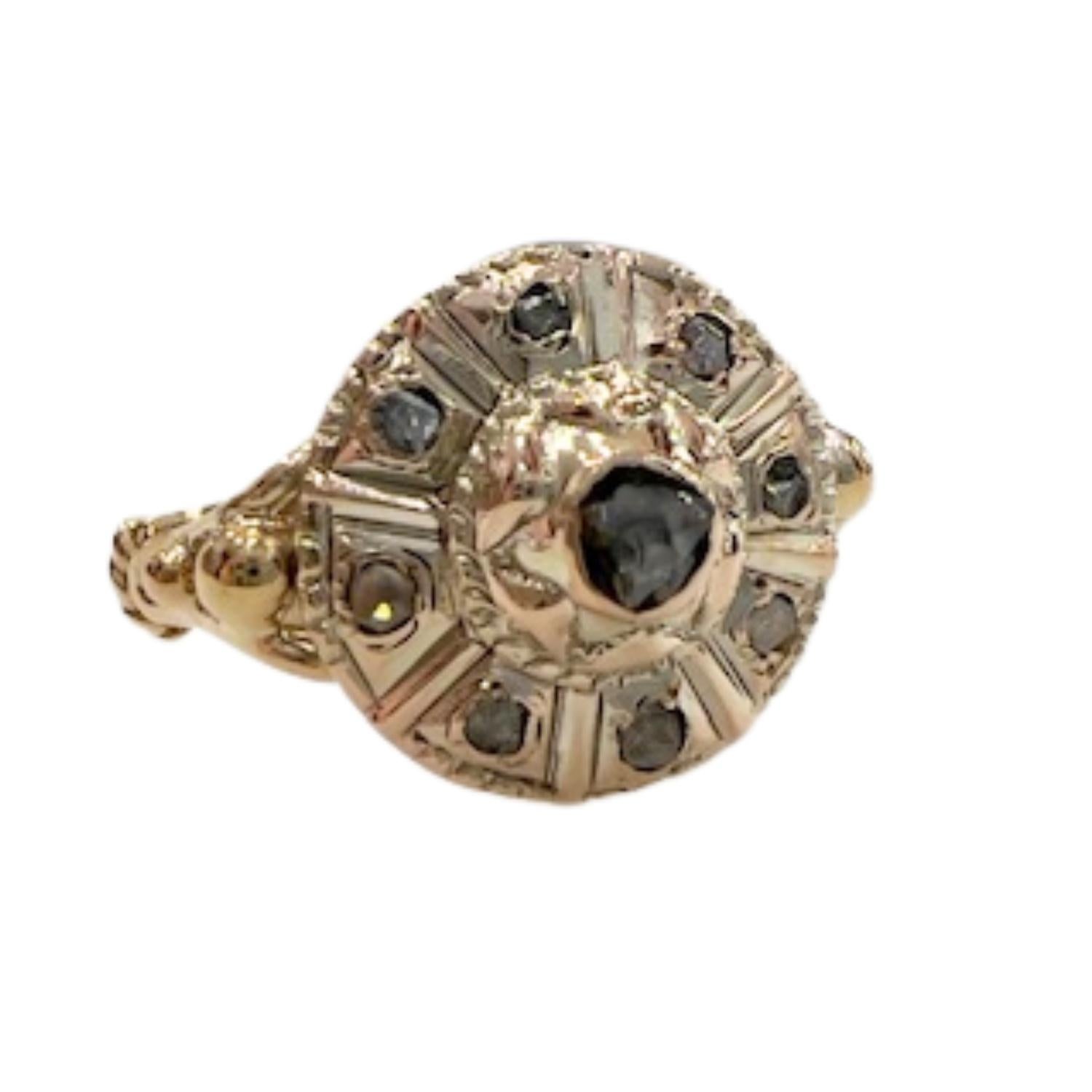 Early 20th Century 1910-1915  0.30ct Rose Cut Diamonds in 18k Gold Ring