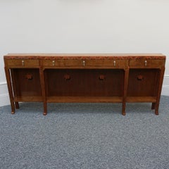 Console en loupe d'orme du début du 20ème siècle de 249 cm de long avec incrustation de motifs