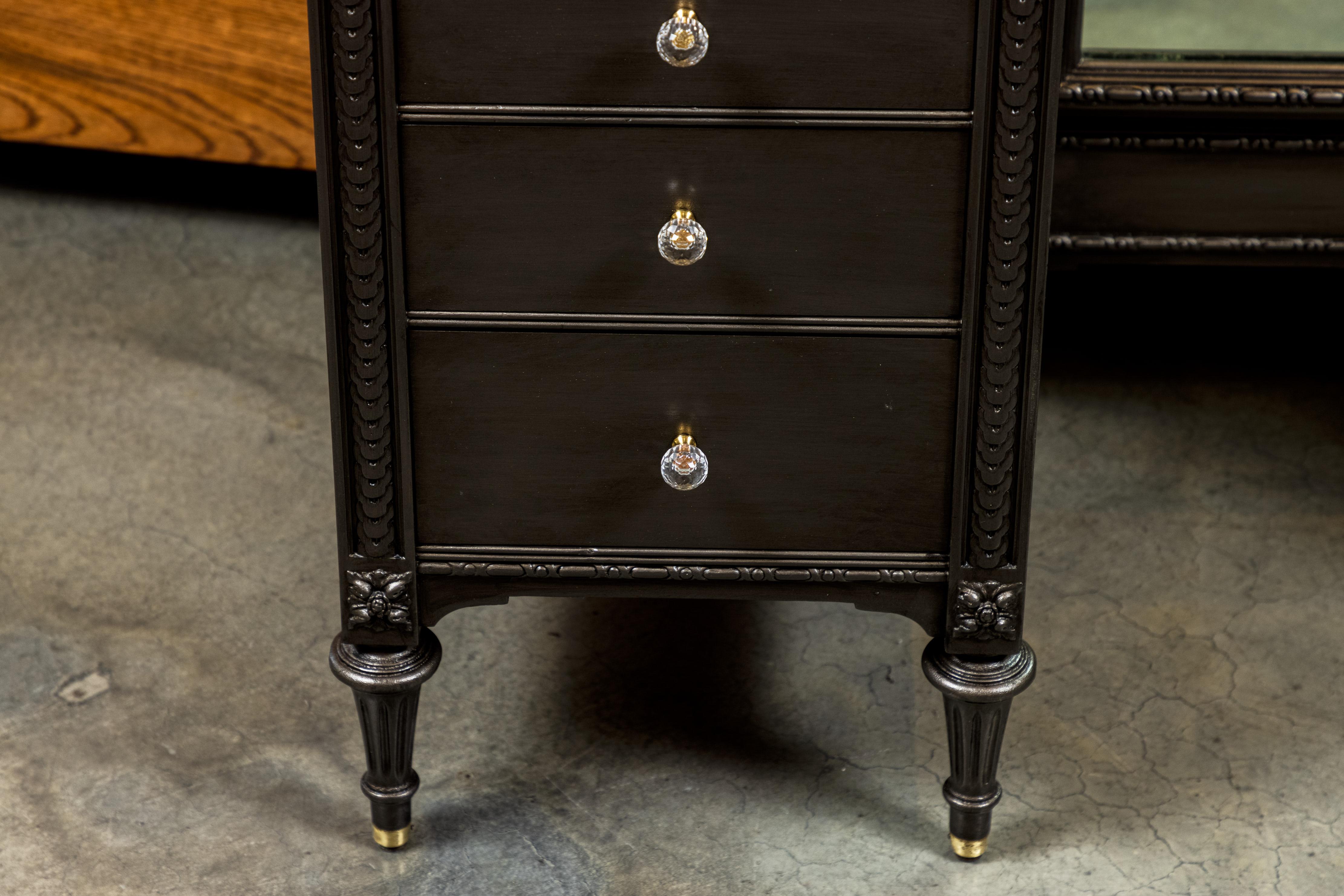 North American Early 20th Century 3 Mirror Vanity