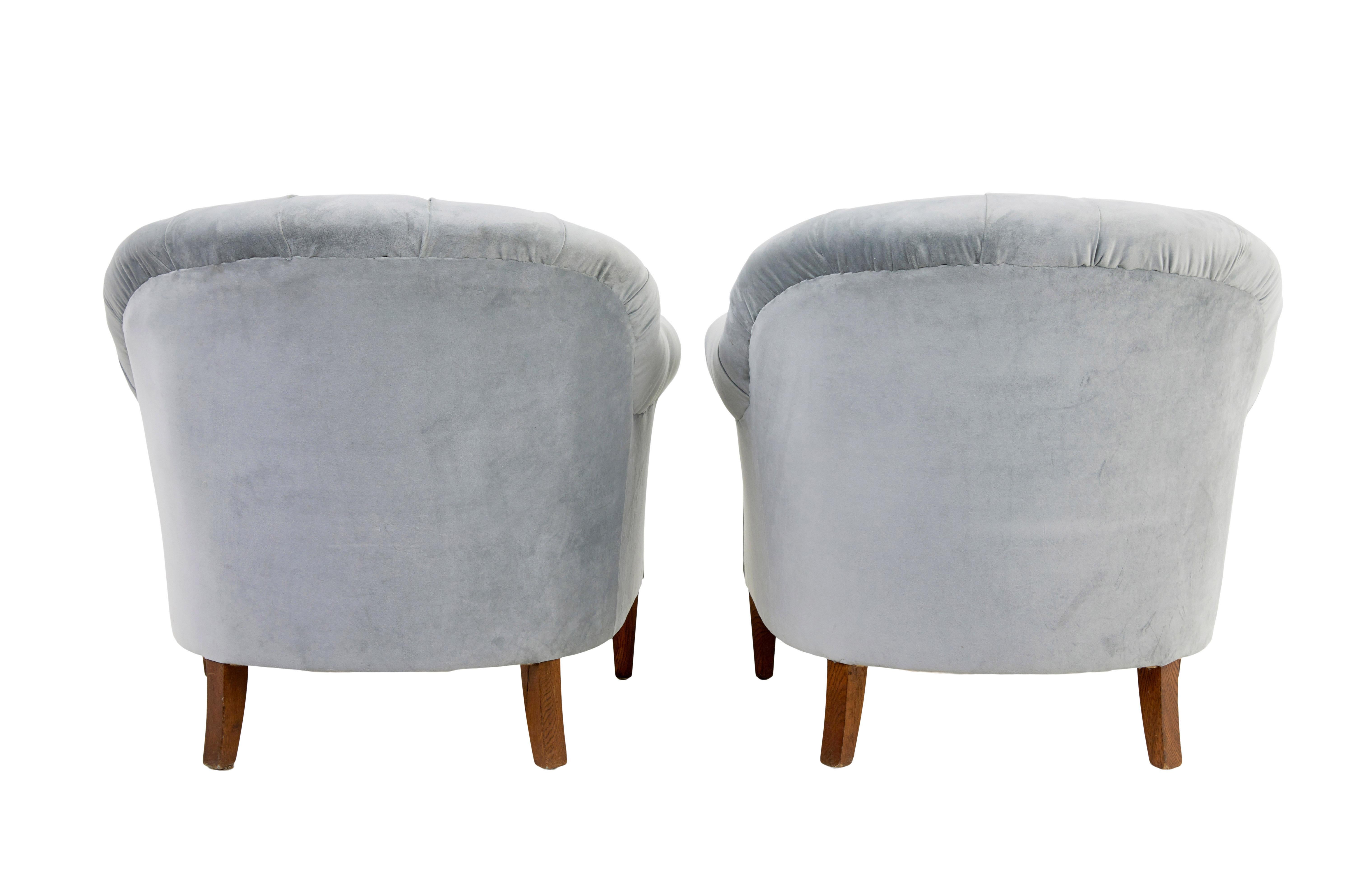 Ensemble de salon 3 pièces à dossier boutonné du début du 20e siècle en vente 4