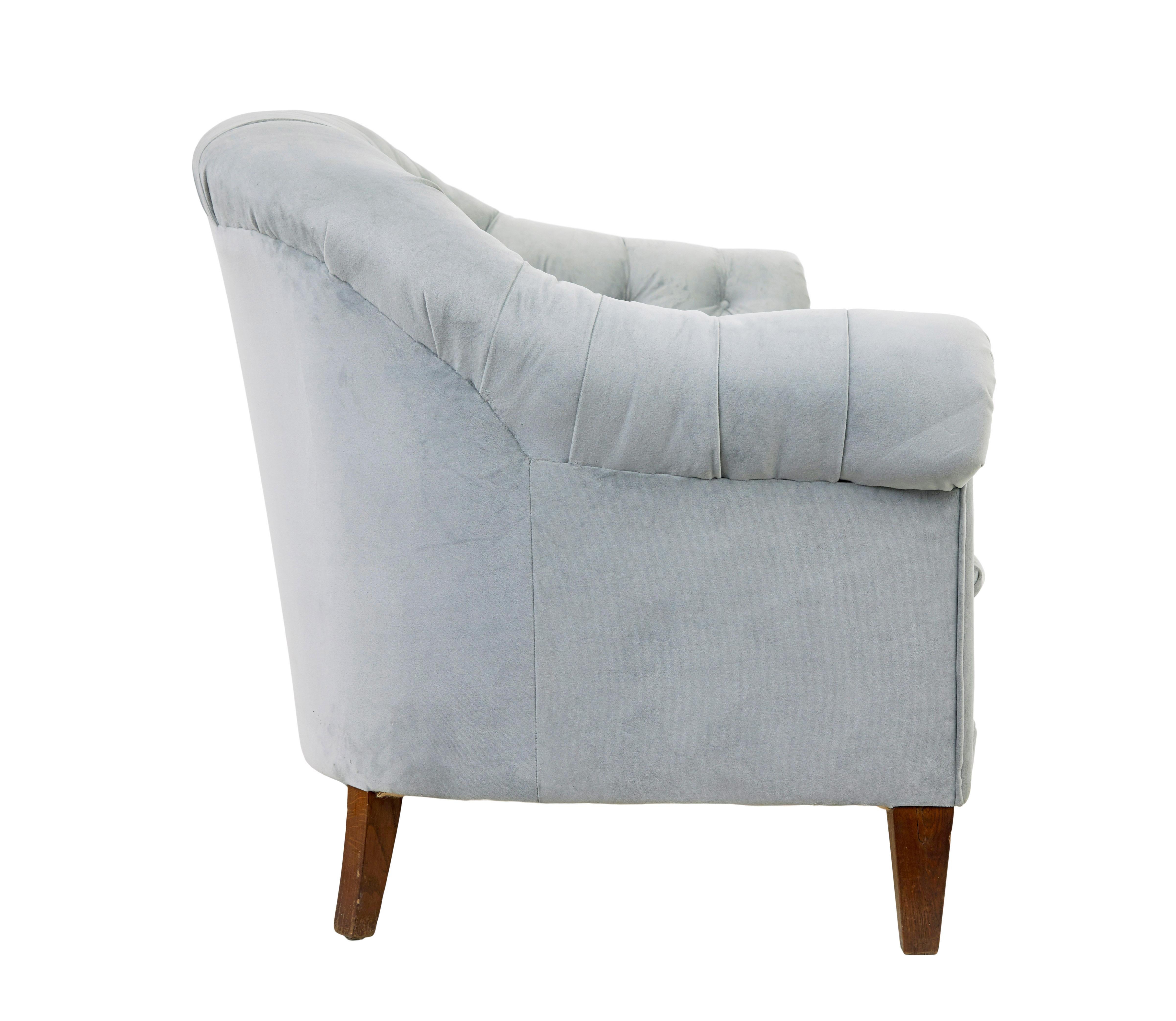 Suédois Ensemble de salon 3 pièces à dossier boutonné du début du 20e siècle en vente