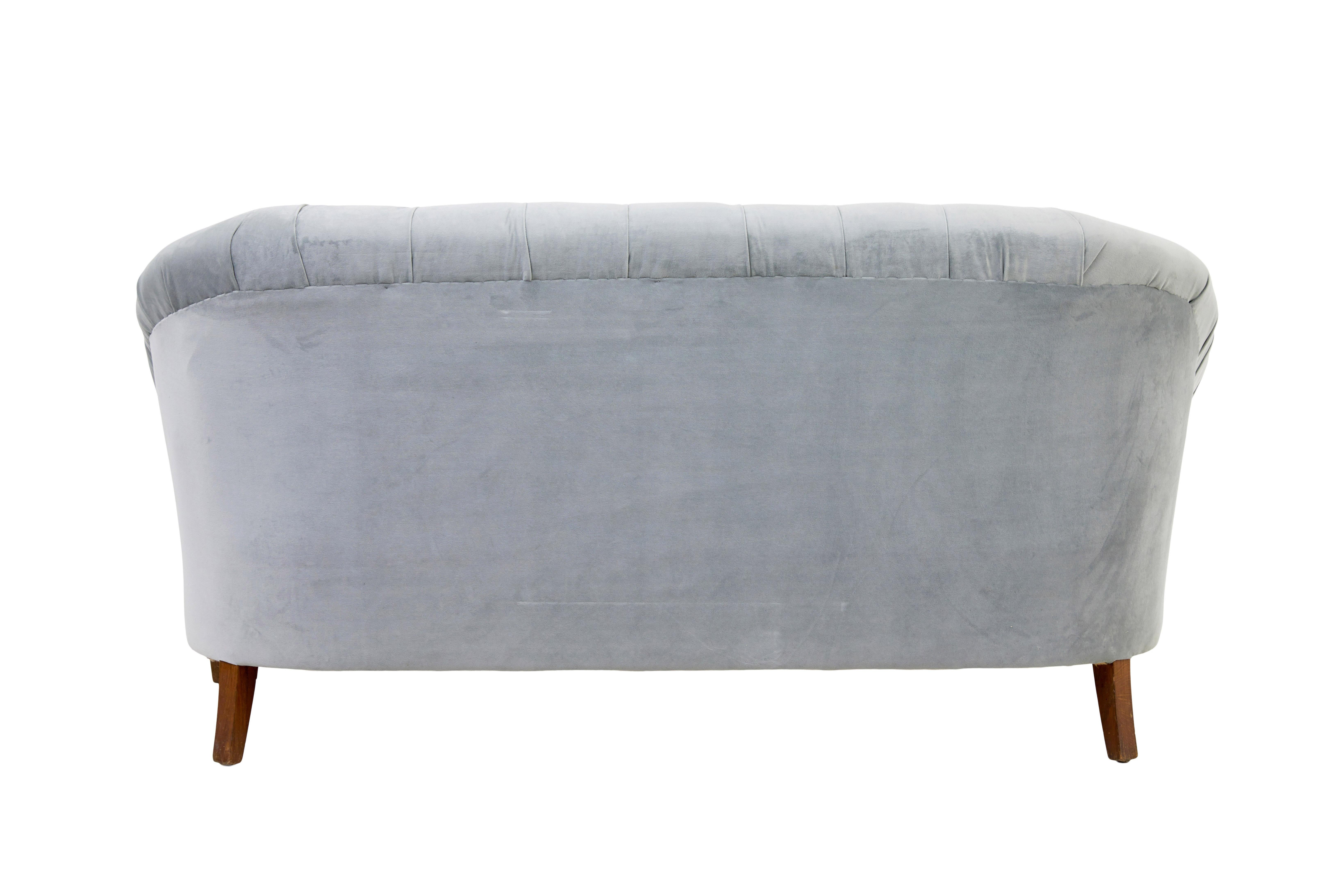 Ensemble de salon 3 pièces à dossier boutonné du début du 20e siècle Bon état - En vente à Debenham, Suffolk