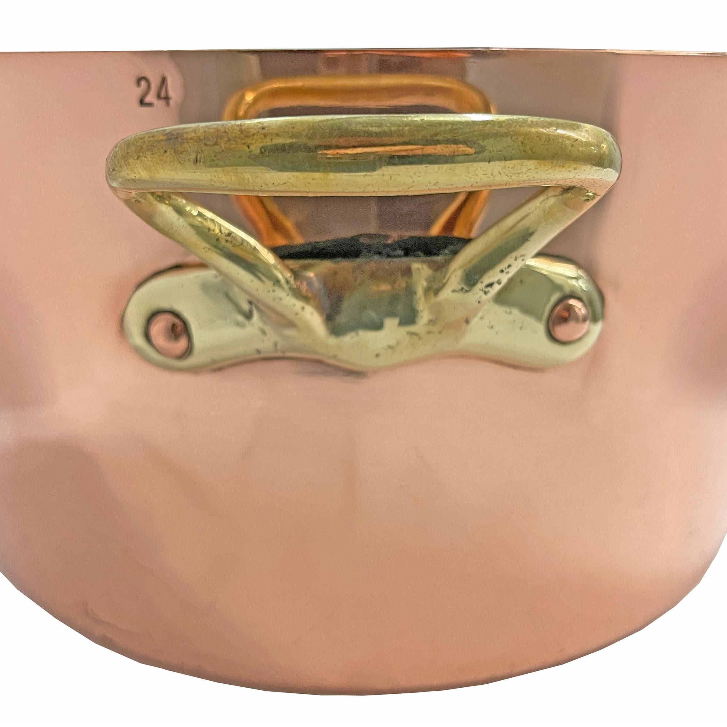 Early 20th Century 6.5 Quart Bazar Français Copper Pot In Good Condition In Chicago, IL