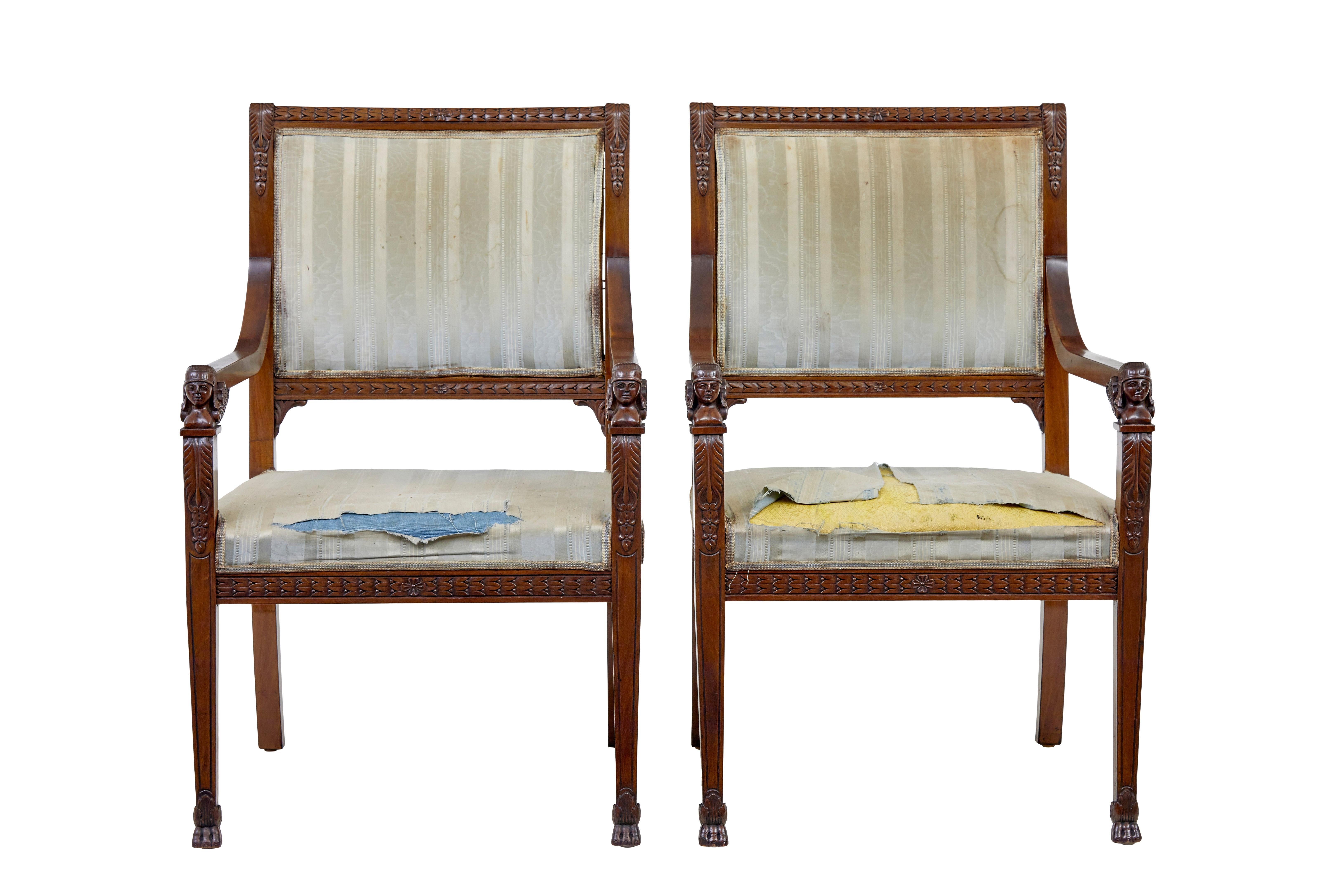 Sculpté Début du 20e siècle, suite empire 7 pièces en noyer sculpté en vente