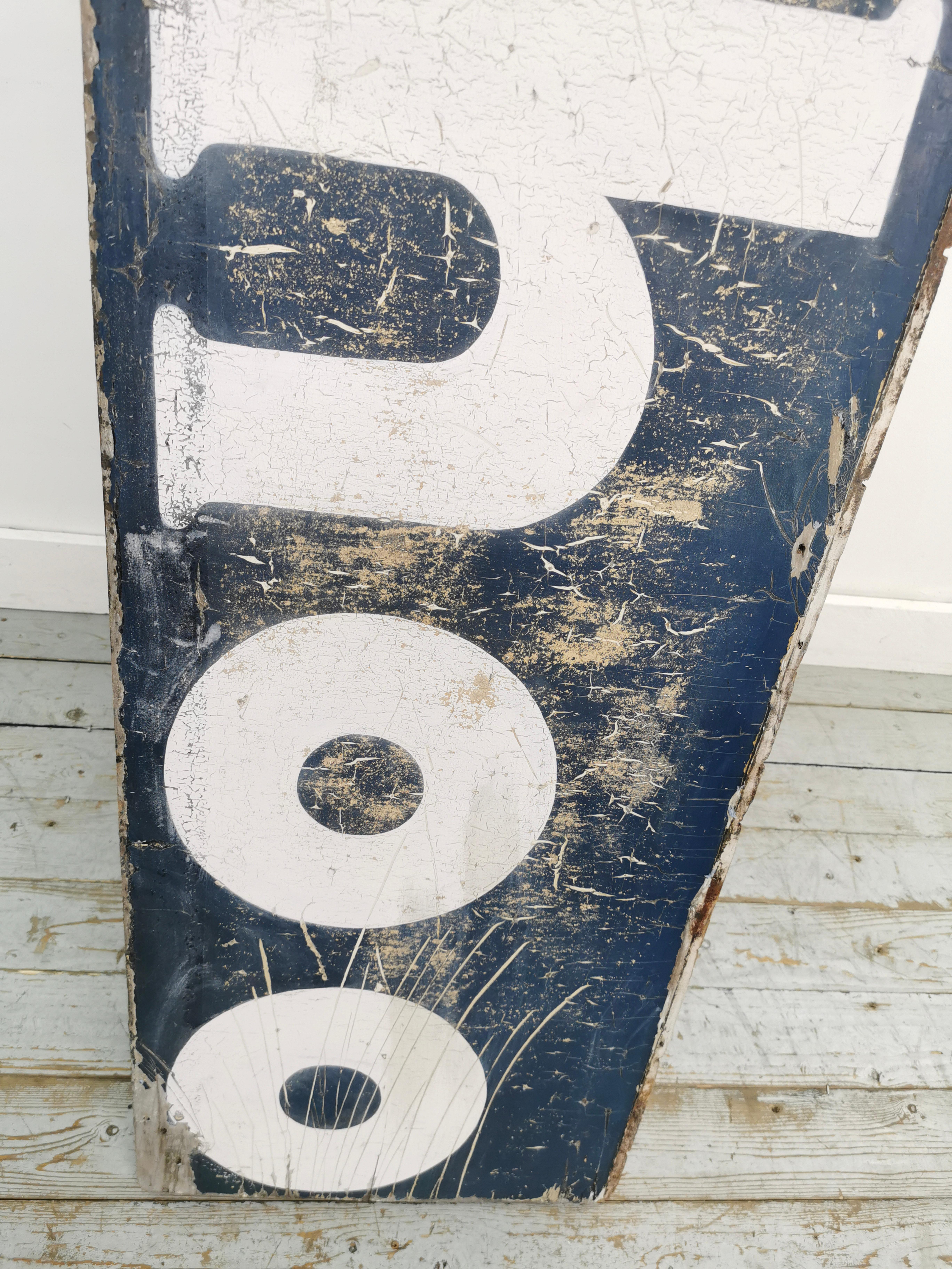 Early 20th Century 9 Foot Reclaimed Advertising Wooden Sign for Typhoo Tea For Sale 7