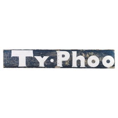 Cartel publicitario de madera recuperada de 9 pies de principios del siglo XX para té Typhoo