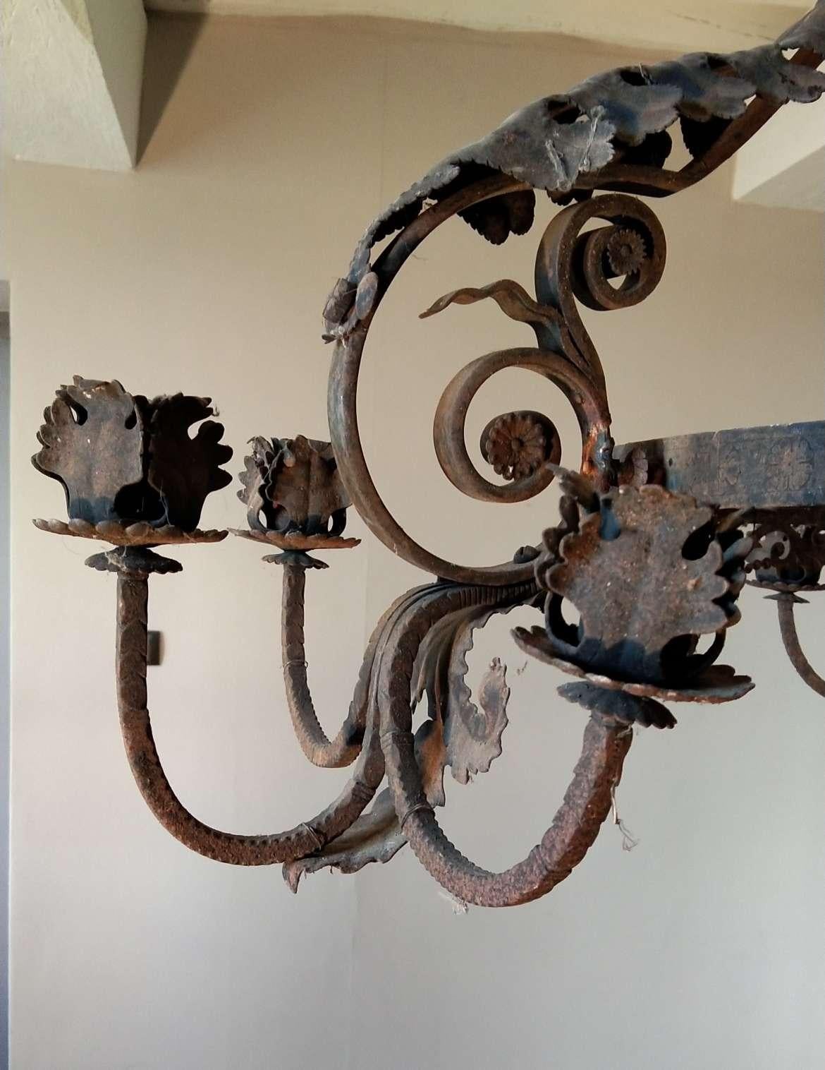 Early 20th Century 9-Light French Iron Chandelier In Good Condition For Sale In Lectoure, Occitanie