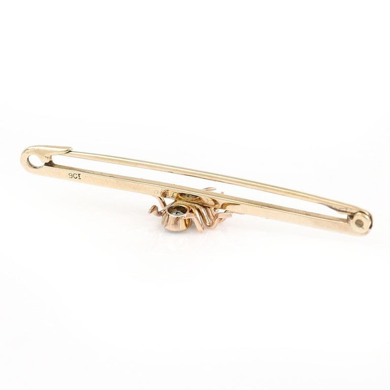 Early 20th Century 9ct Gold Sapphire and Topaz Spider Bar Brooch For Sale 2