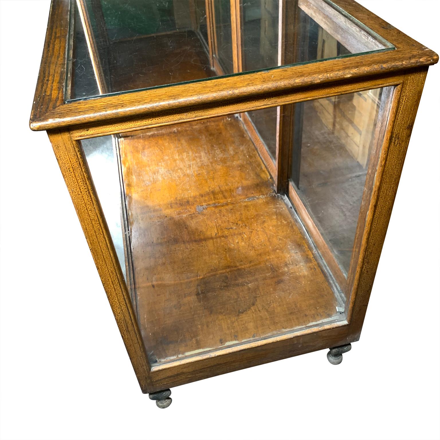 Early 20th Century A N Russel & Sons Wooden Glass Top Display Case Vitrine 2