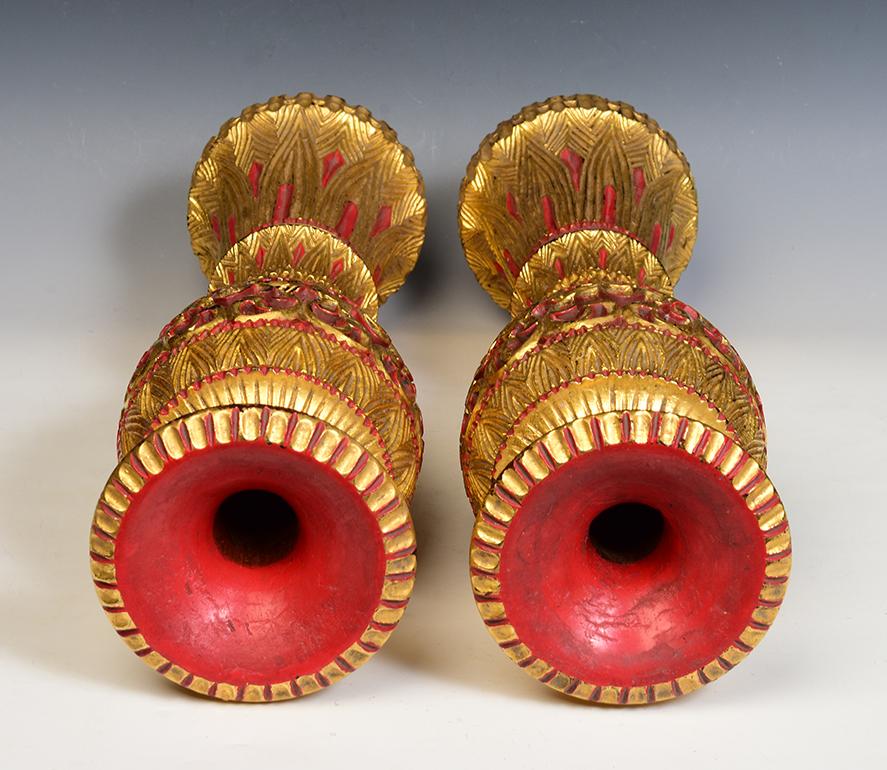 Early 20th Century, A Pair of Burmese Lacquered Vase with Gilding For Sale 8