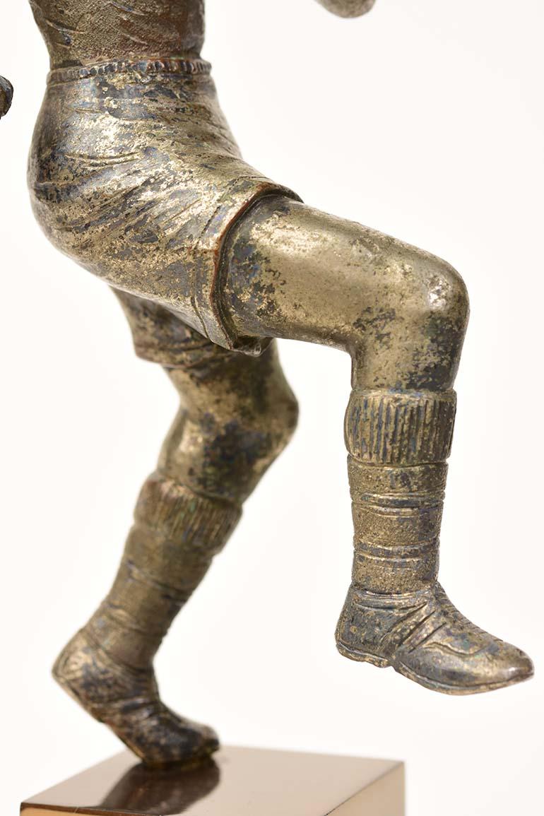 Early 20th Century, A Set of Burmese Bronze Sportsman Figurines For Sale 7