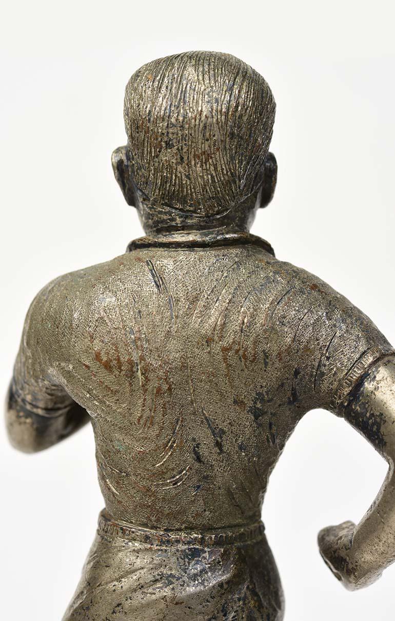 Early 20th Century, A Set of Burmese Bronze Sportsman Figurines For Sale 8