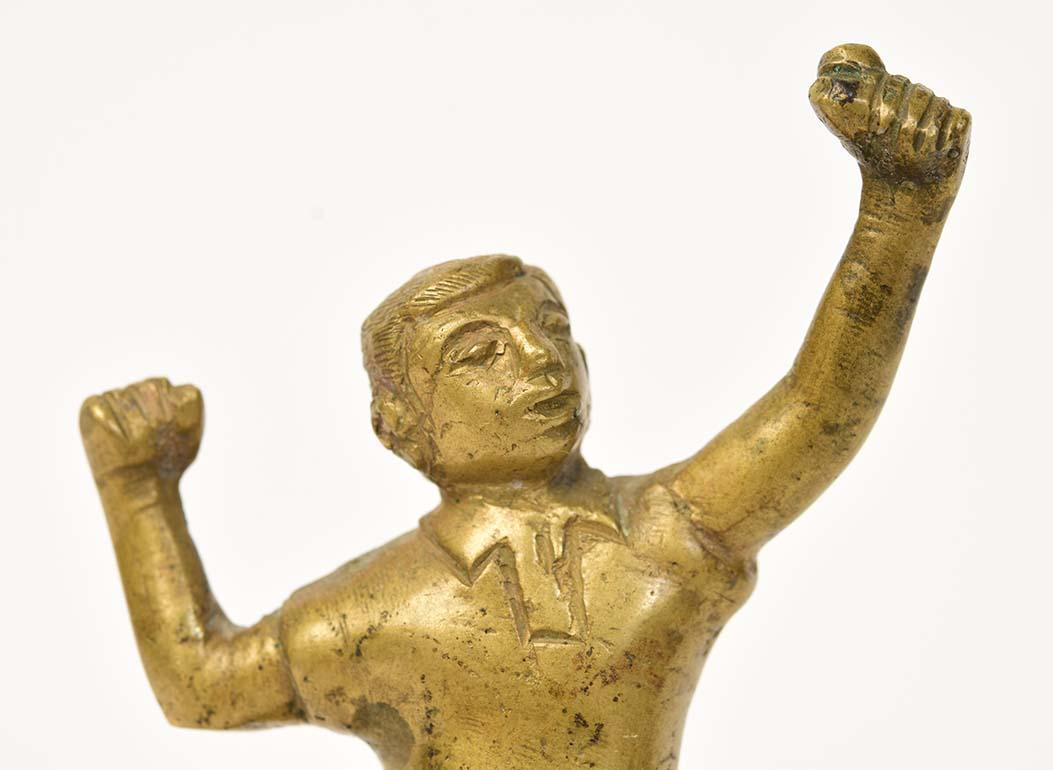 Early 20th Century, A Set of Burmese Bronze Sportsman Figurines For Sale 14