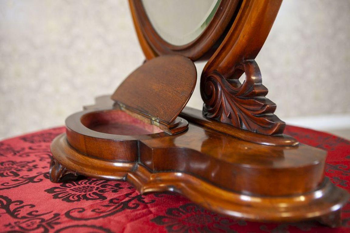 Miroir réglable du début du 20e siècle avec compartiment de rangement de style Sheraton en vente 2
