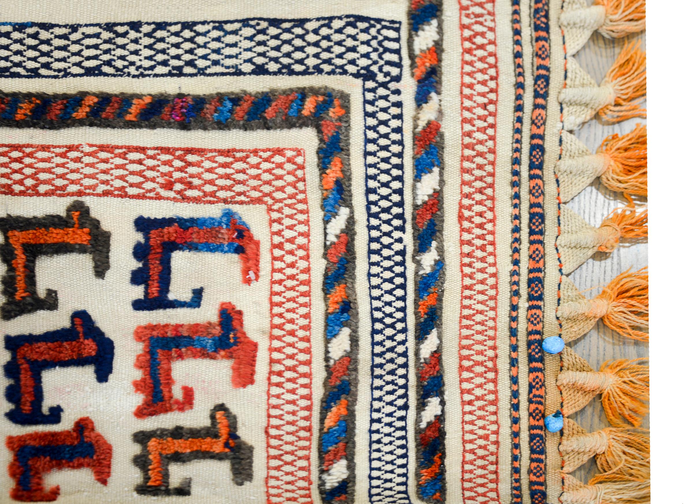 Afshar Pferdedeckenteppich aus dem frühen 20. Jahrhundert (Handgeknüpft) im Angebot