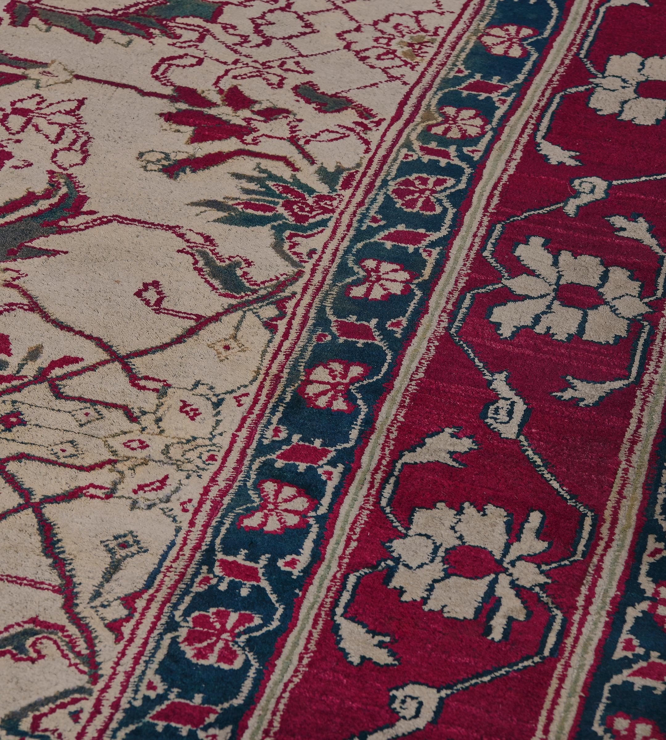 Early 20th Century Agra Rug from North India For Sale 1