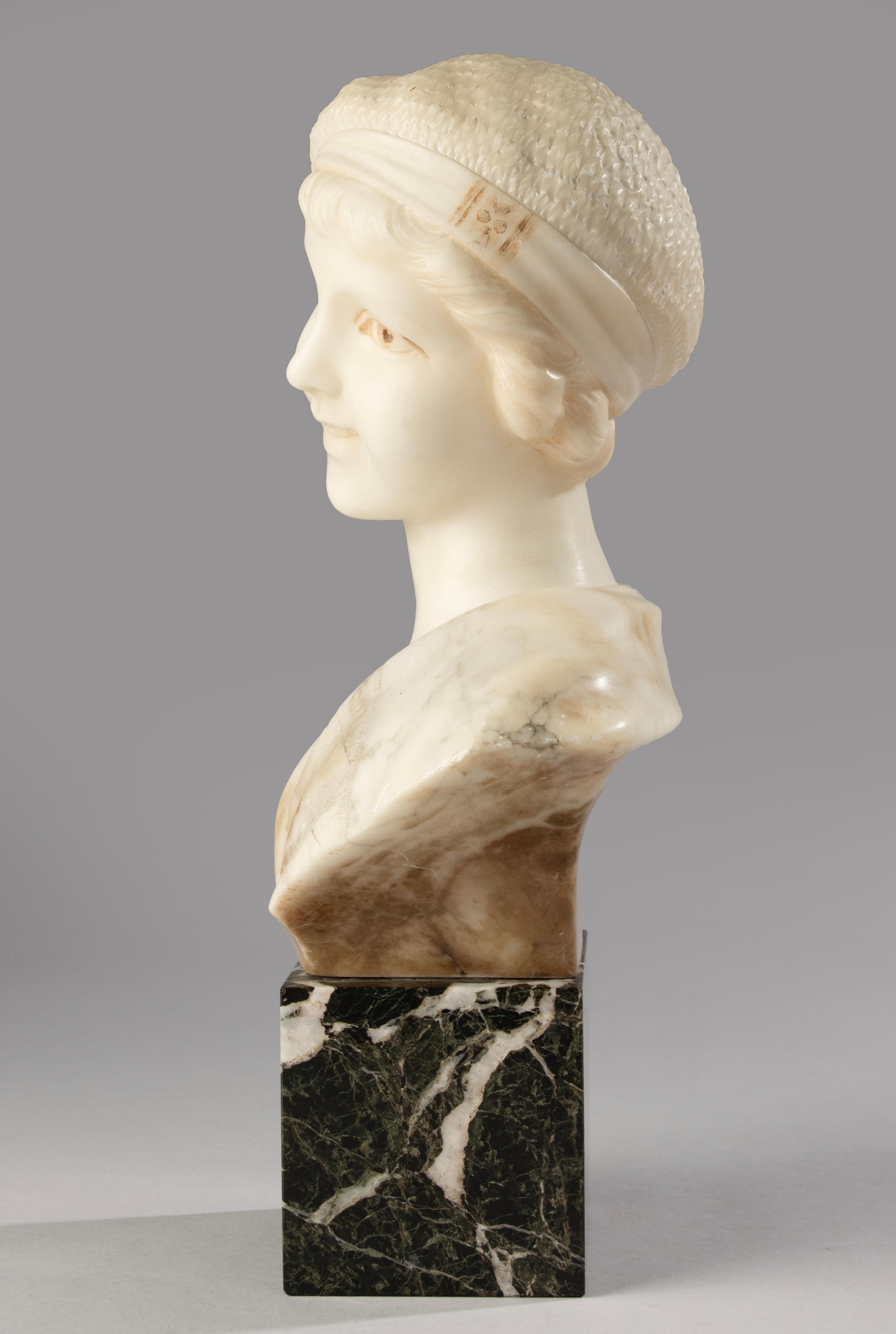Early 20th Century Alabaster Bust - Young Woman - Art Deco - Signed A. Trefoloni For Sale 3
