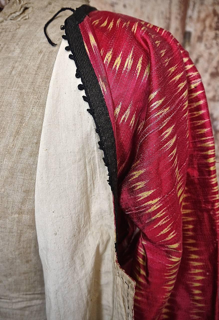 Early 20th Century Aleppo Red Silk Ikat Coat 3