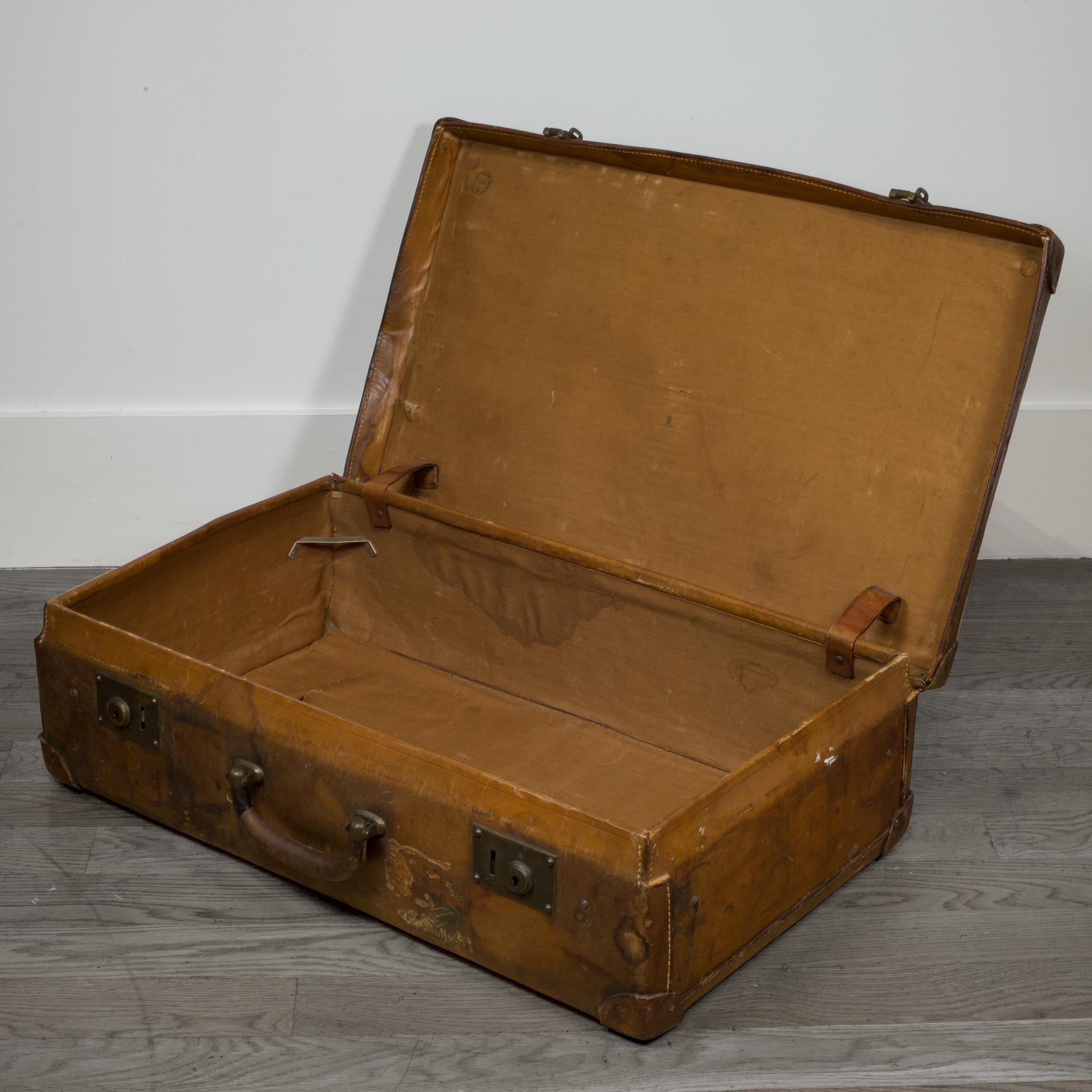 Early 20th Century All Leather And Brass Suitcase Circa 1940s For Sale Early 20th Century All Leather And Brass Suitcase Circa 1940s For Sale