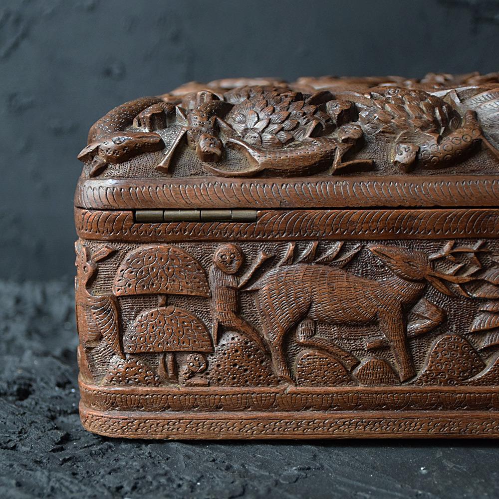 Early 20th Century, Amazing Hand Carved Indian Cigar Box 7