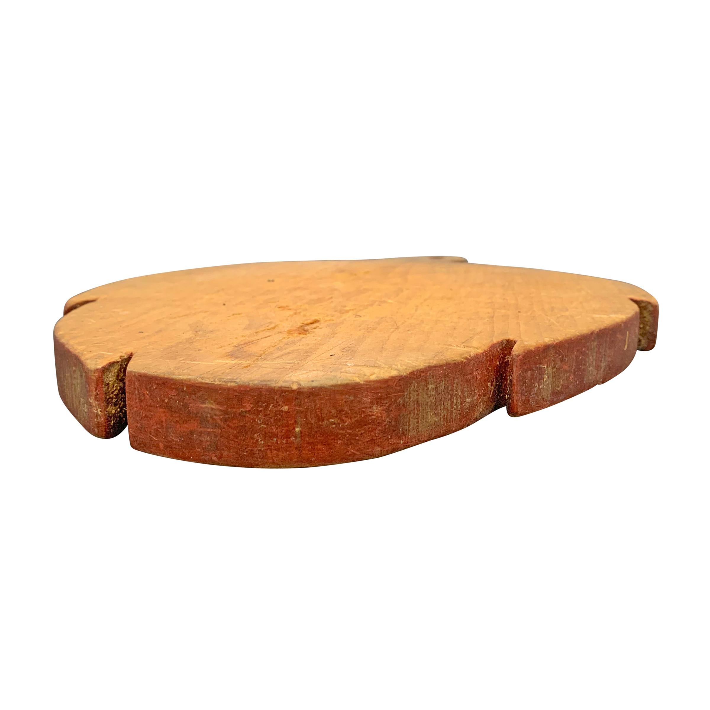 Pine Early 20th Century American Artichoke Form Cutting Board