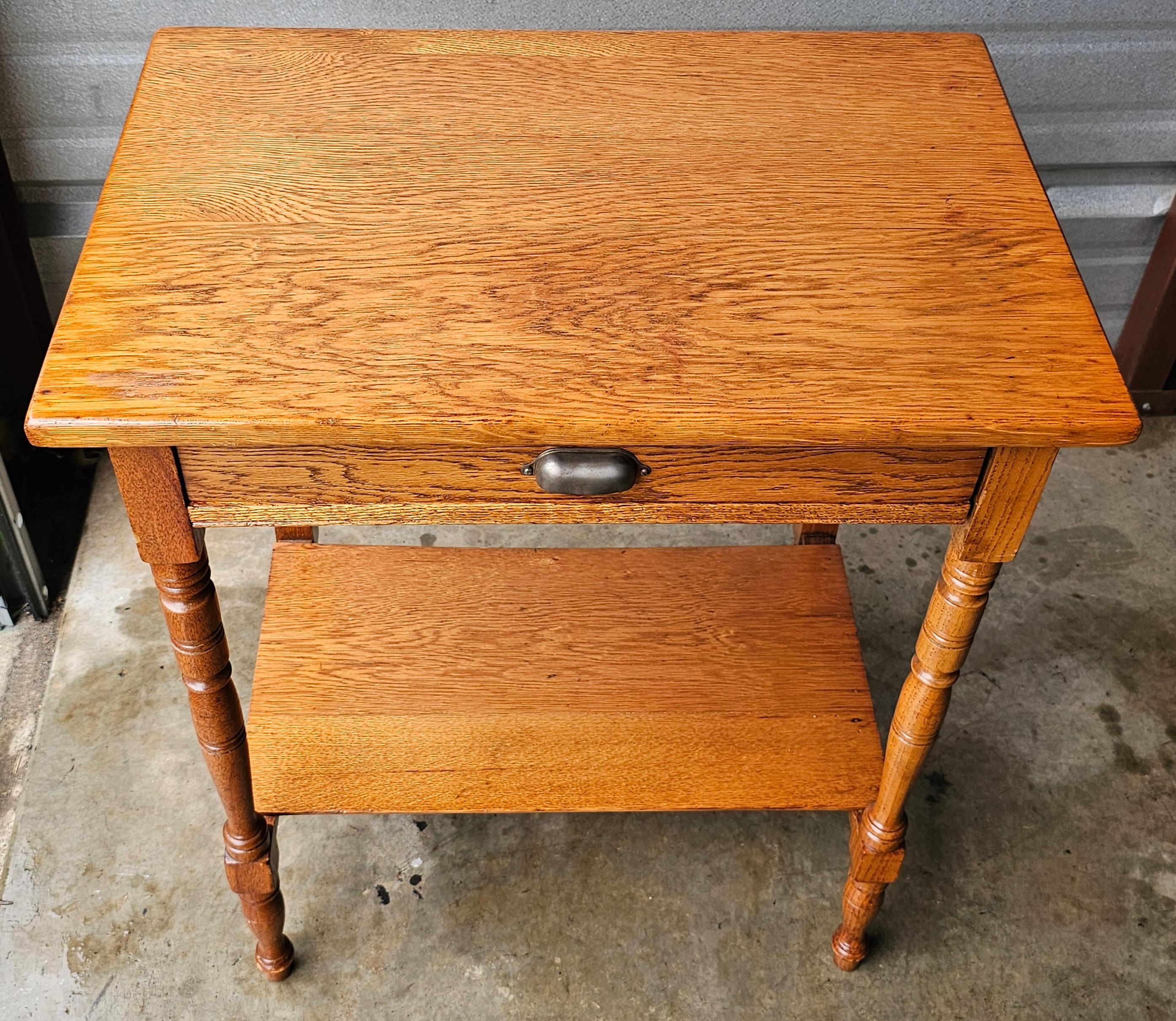 Artes y Oficios Americanos de principios del siglo XX Mesa de lavabo de roble Artes y manualidades en venta