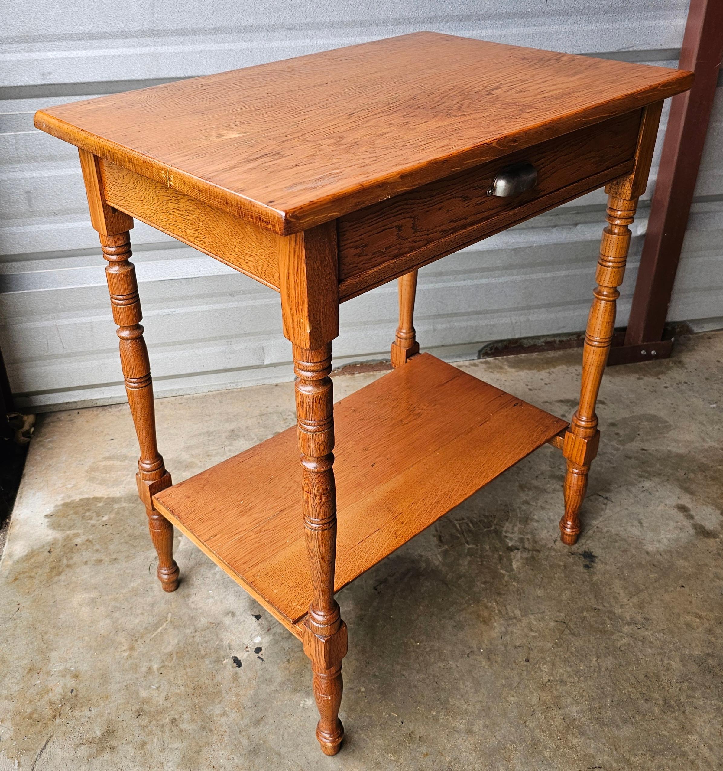 Artes y Oficios Americanos de principios del siglo XX Mesa de lavabo de roble en venta 2