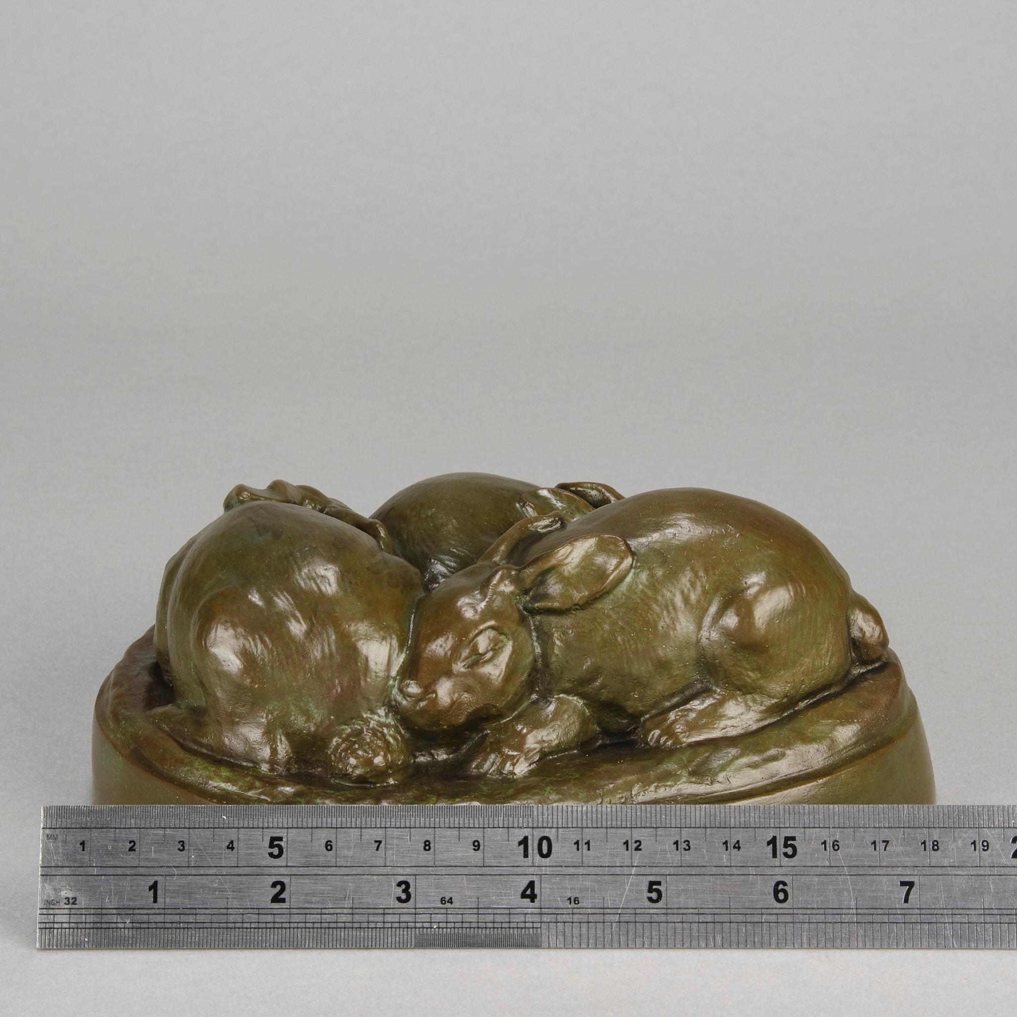 Amerikanische Bronze des frühen 20. Jahrhunderts mit dem Titel „Dree Sleeping Bunnies“ im Angebot 5