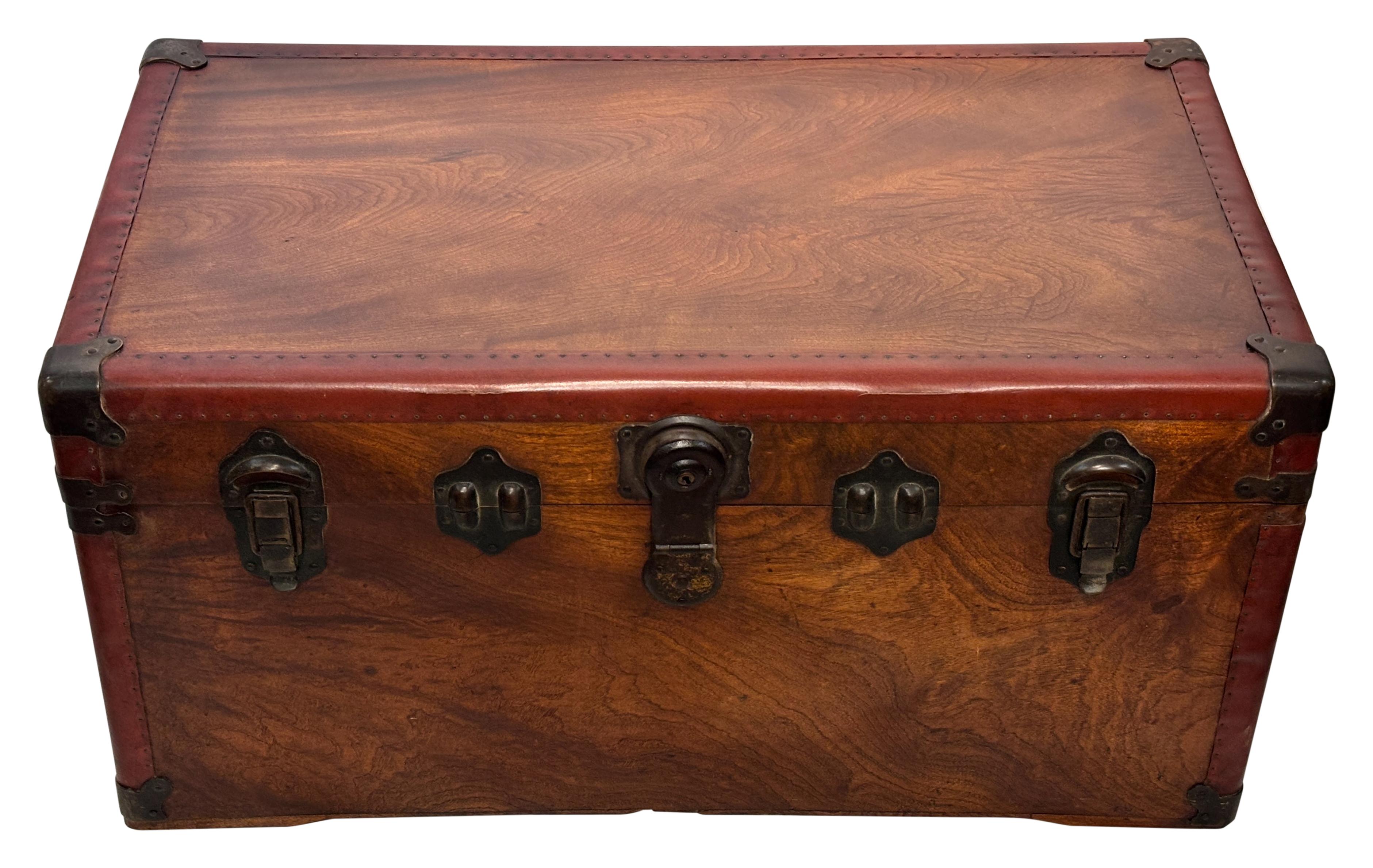 Baule a vapore in legno di canfora americano dei primi del Novecento In condizioni buone in vendita a San Francisco, CA