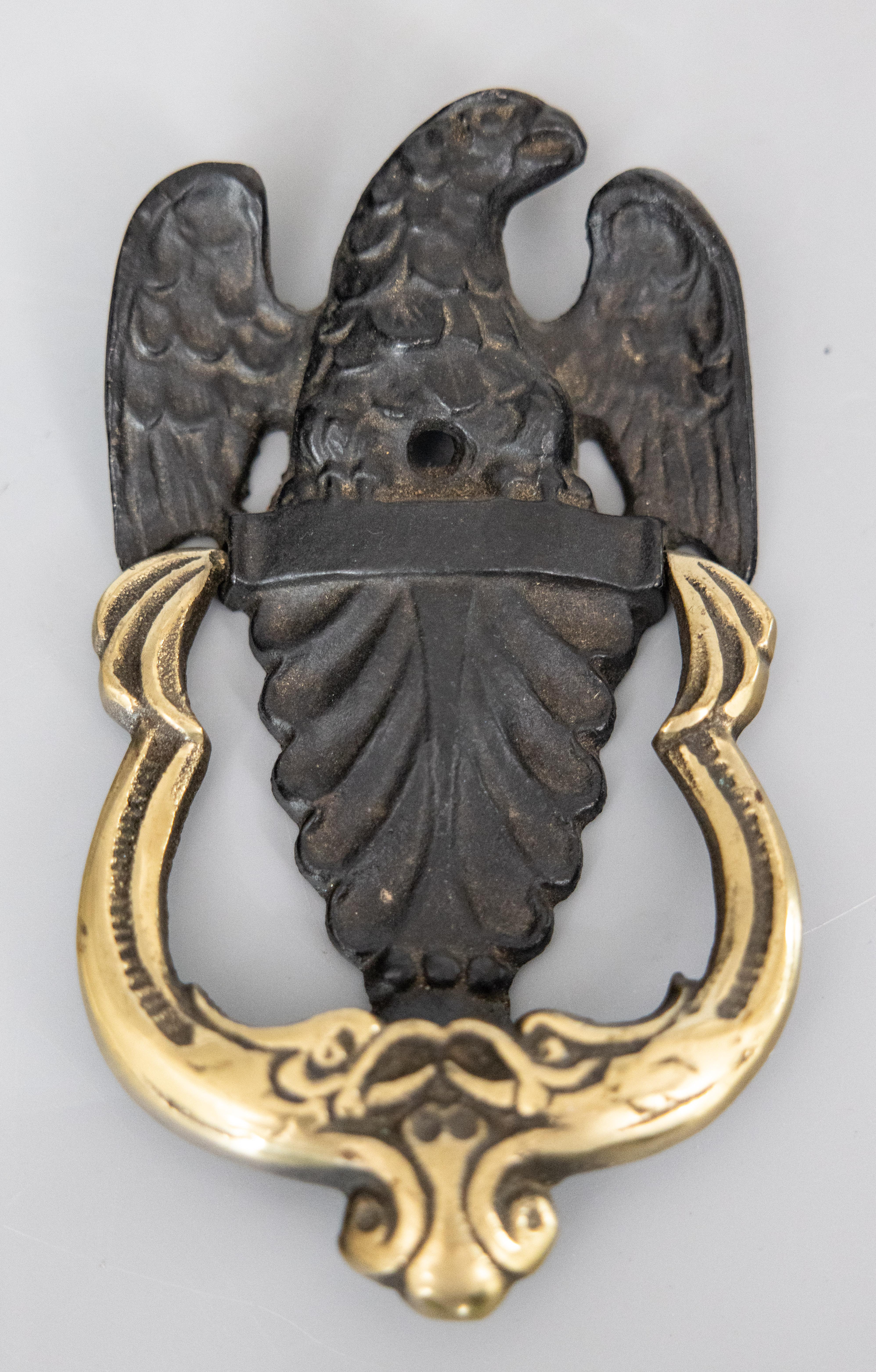 Early 20th Century American Cast Iron & Brass Federal Eagle Door Knocker For Sale 1