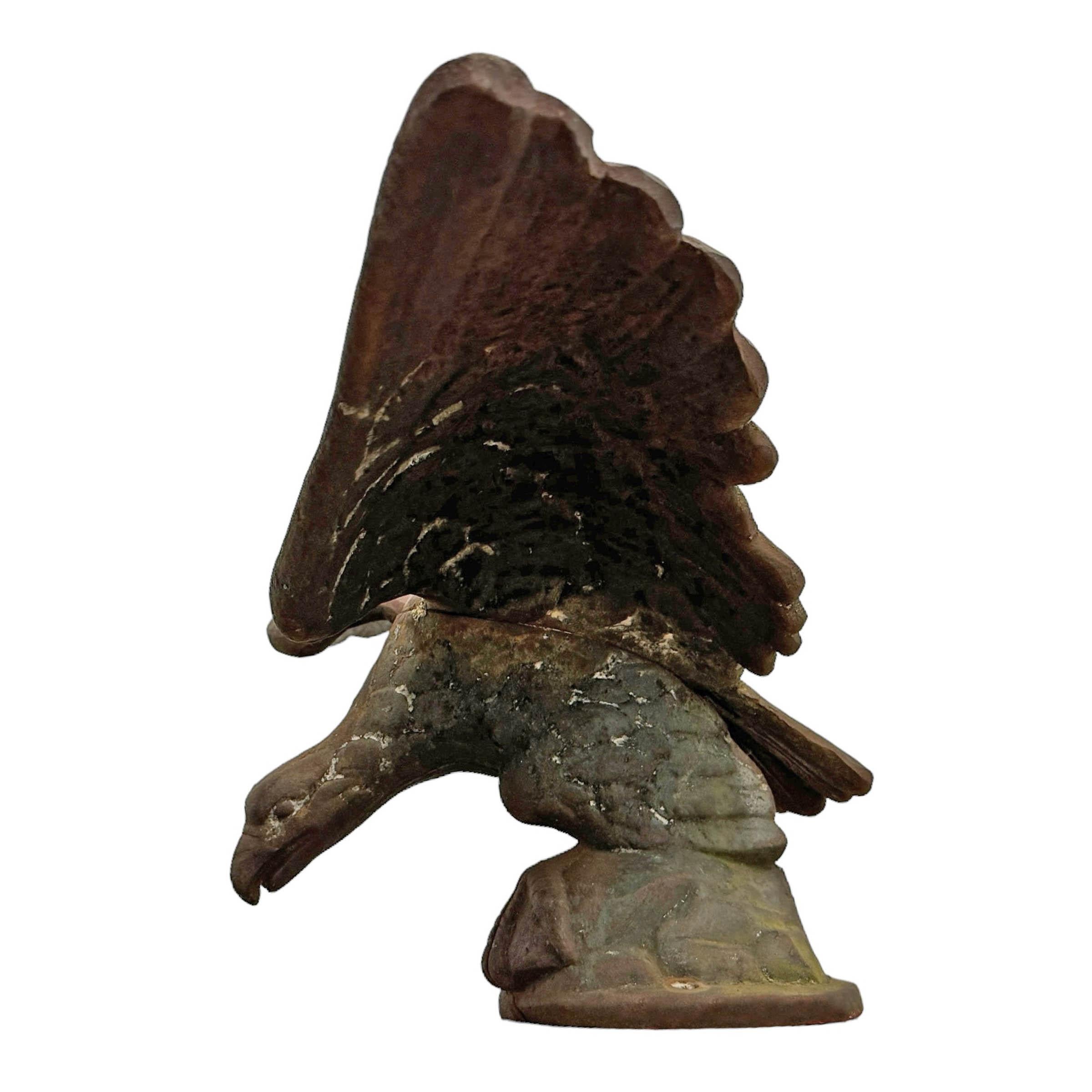 Early 20th Century American Cast Iron Eagle In Good Condition In Chicago, IL