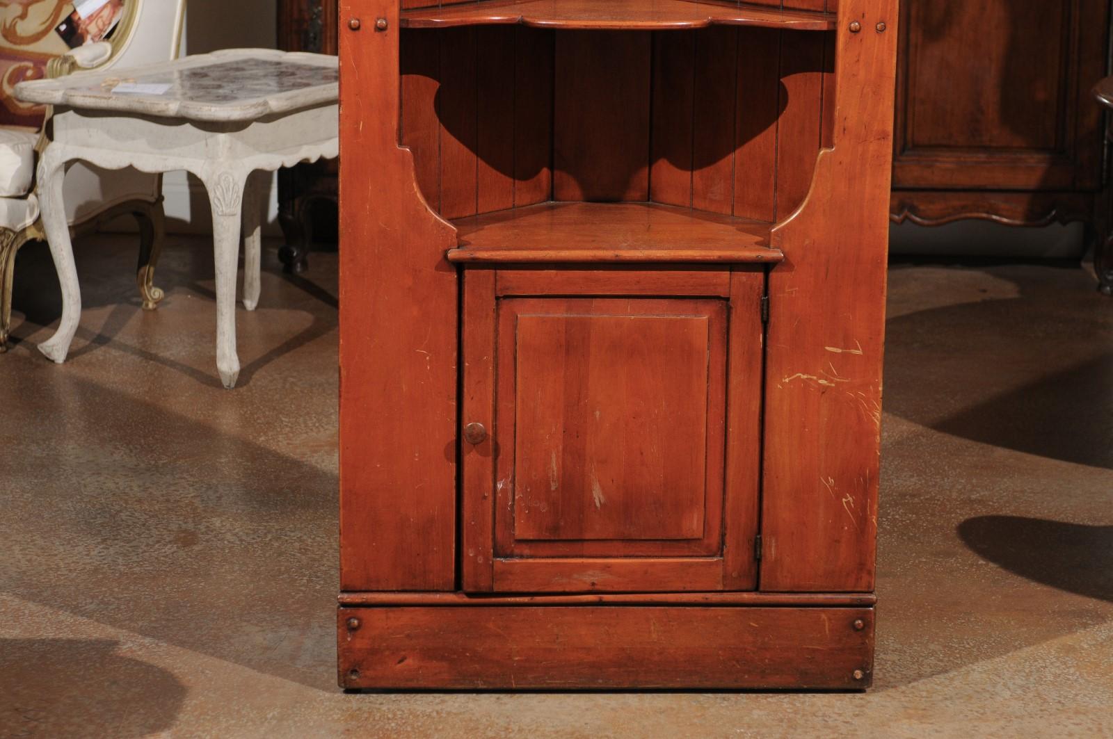 Early 20th Century American Cherry Corner Cabinet with Shelves and Single Door 2