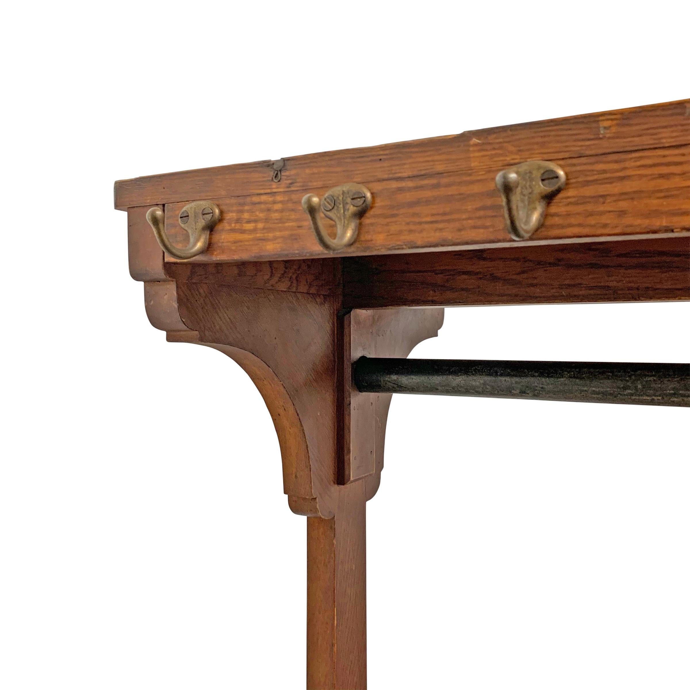 Early 20th Century American Clothing Rack In Good Condition In Chicago, IL
