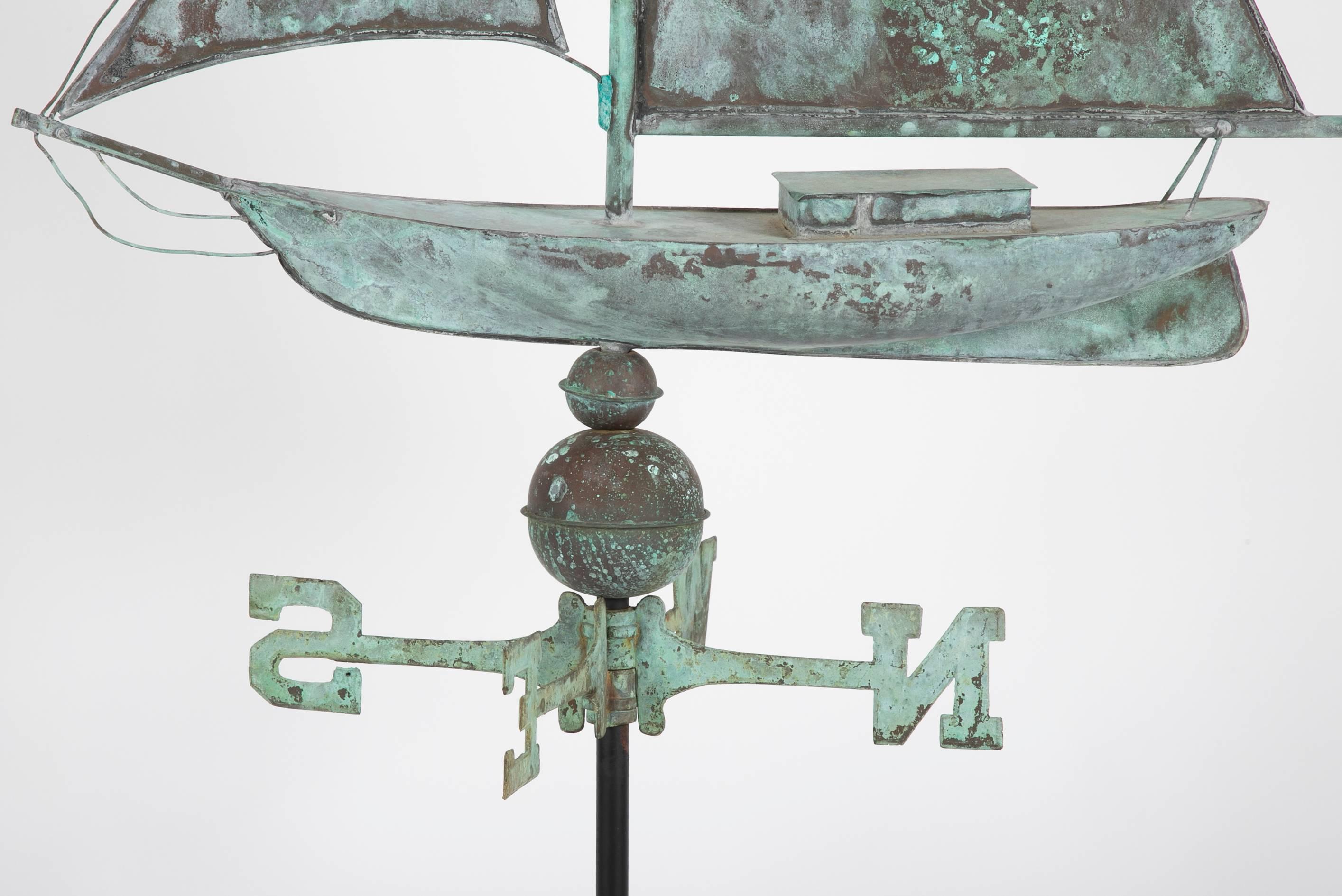 Early 20th Century American Copper Weathervane in the Form of a Schooner In Good Condition In Stamford, CT